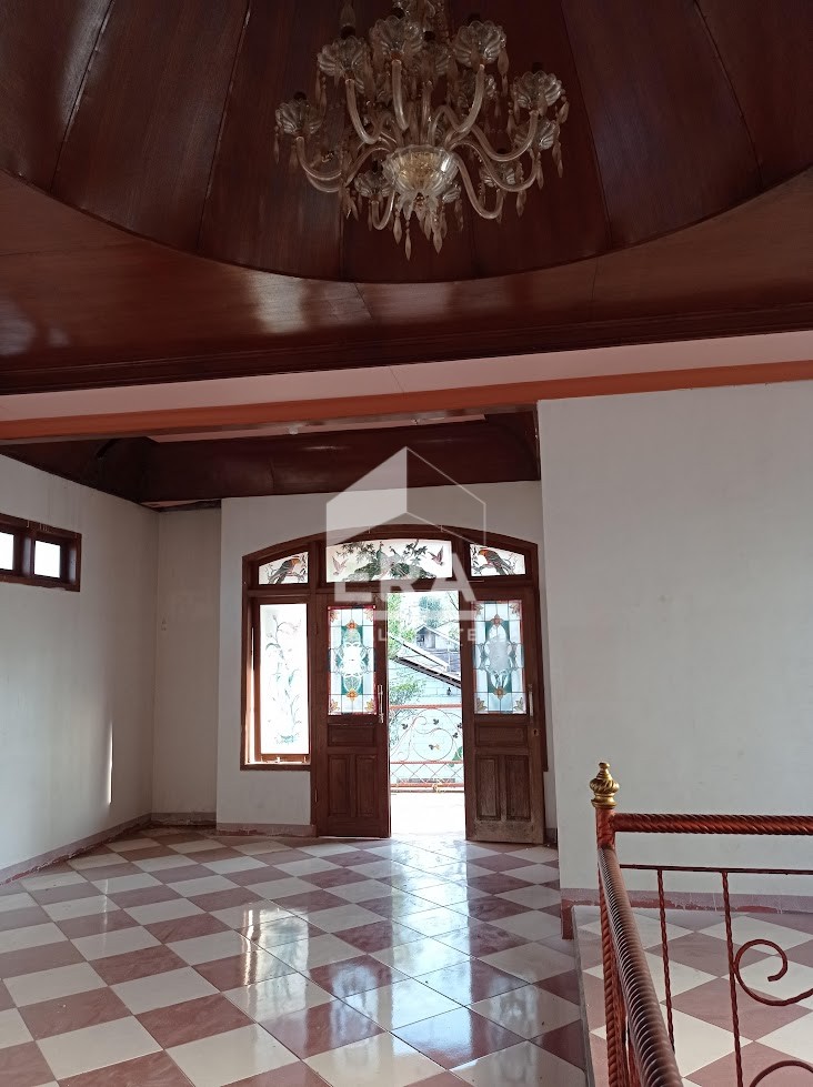 interior 2