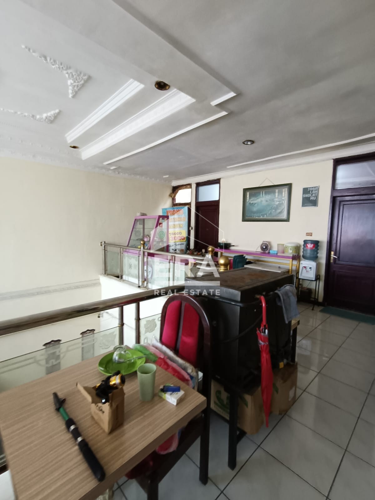 interior 8