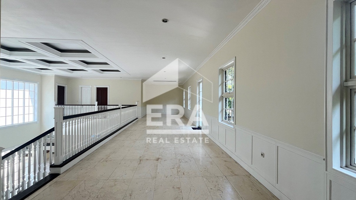 interior 4