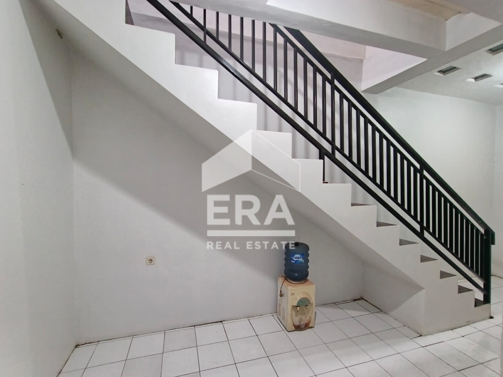 interior 6