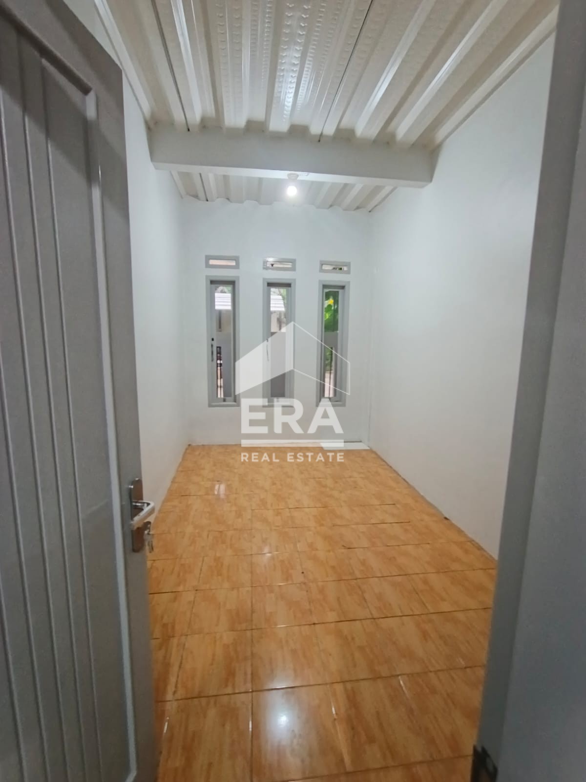 interior 8