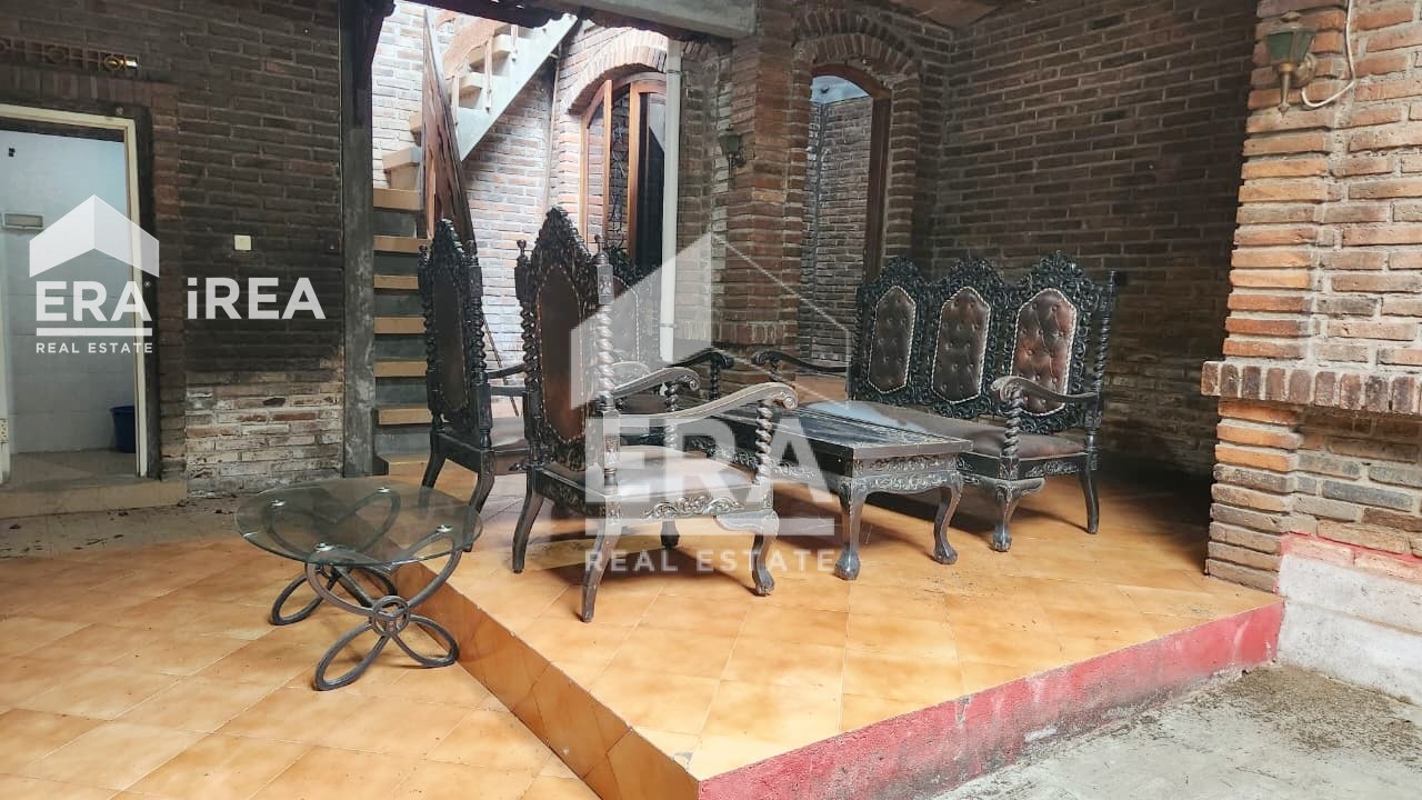interior 12