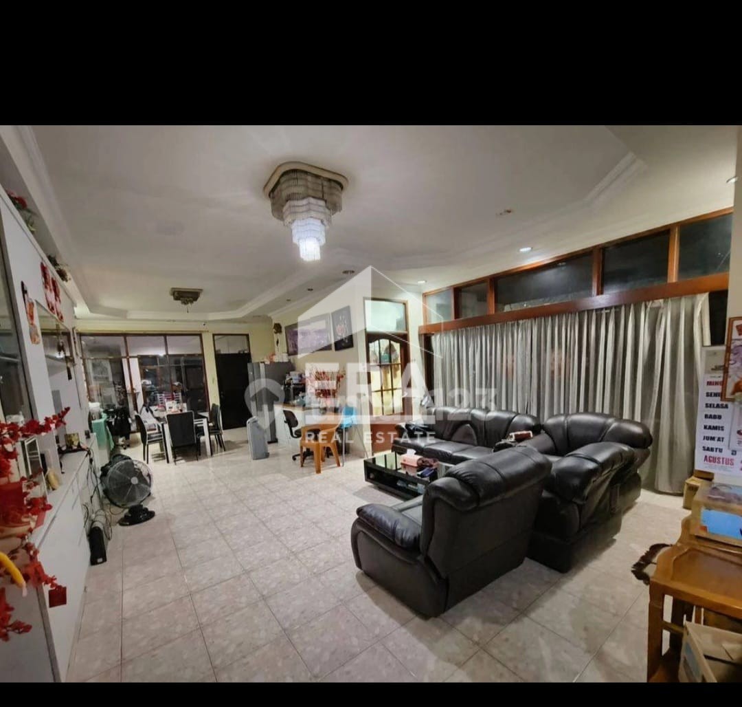 interior 4