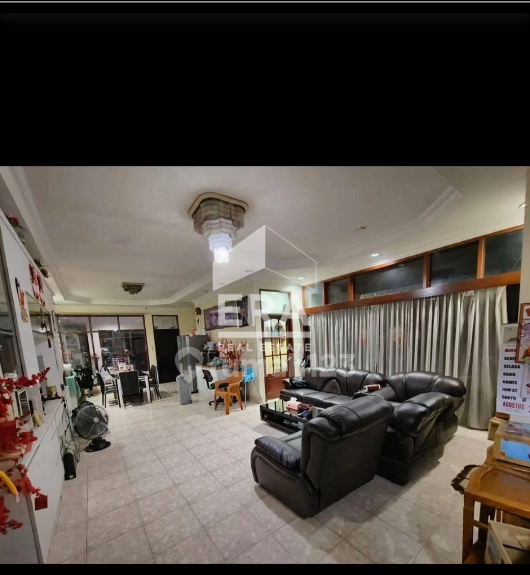 interior 11