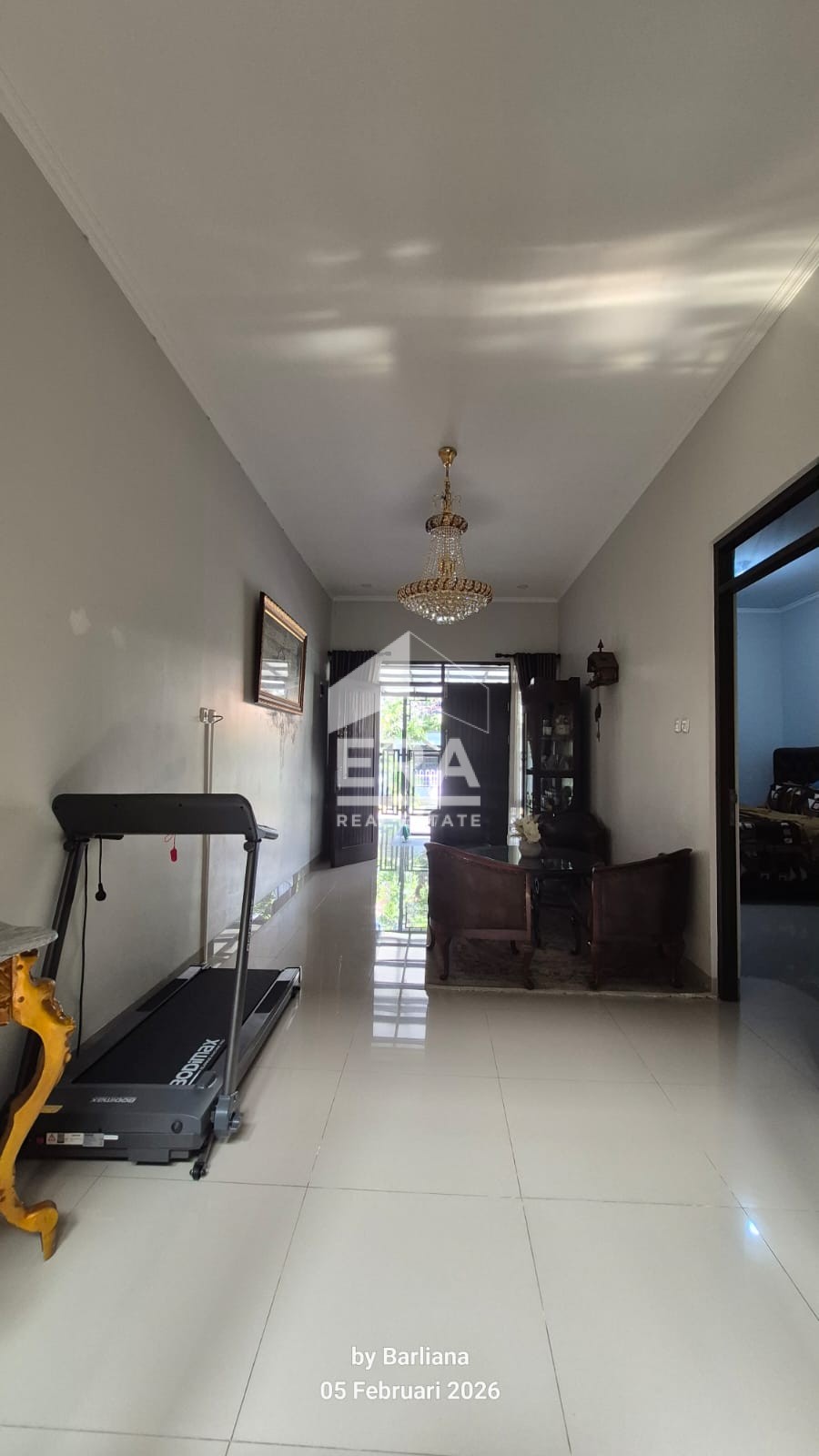 interior 8
