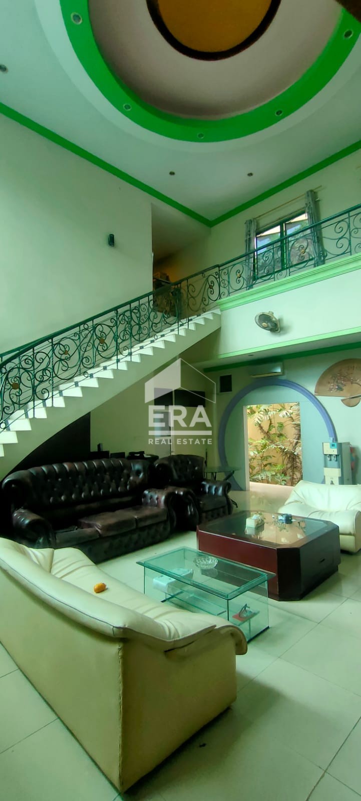 interior 9