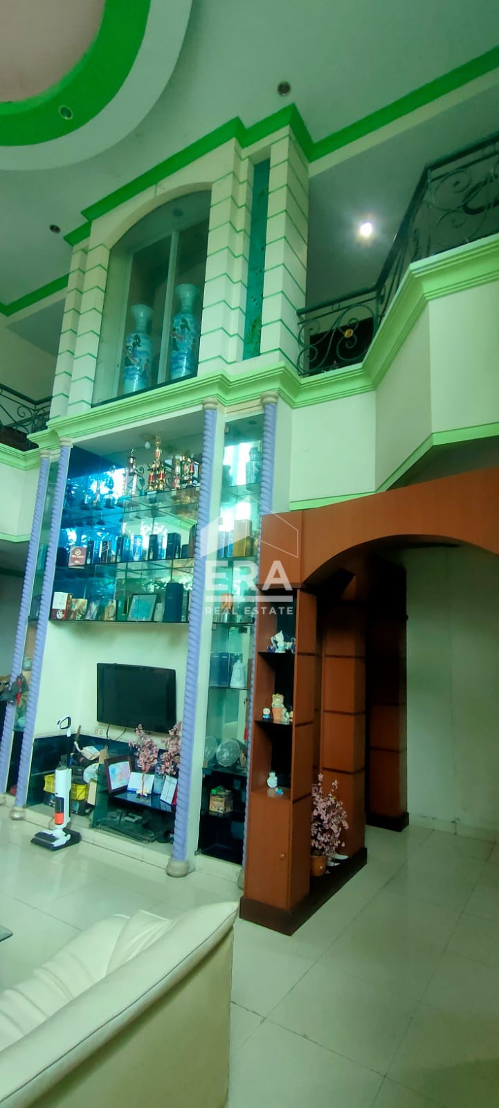 interior 10