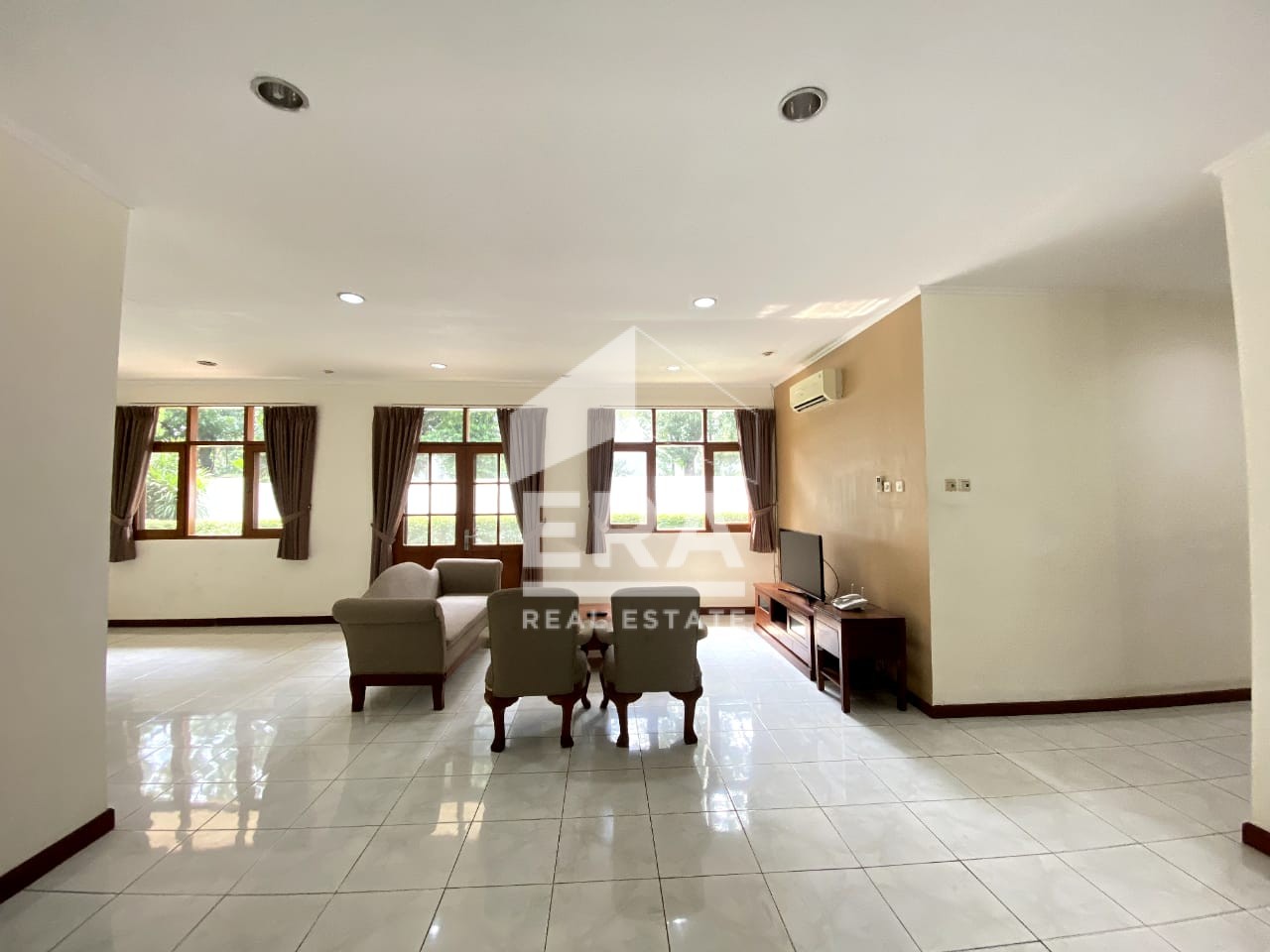 interior 14