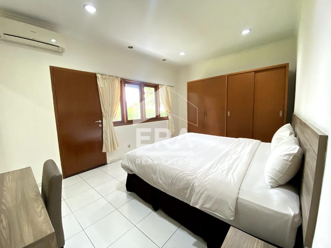 interior 6