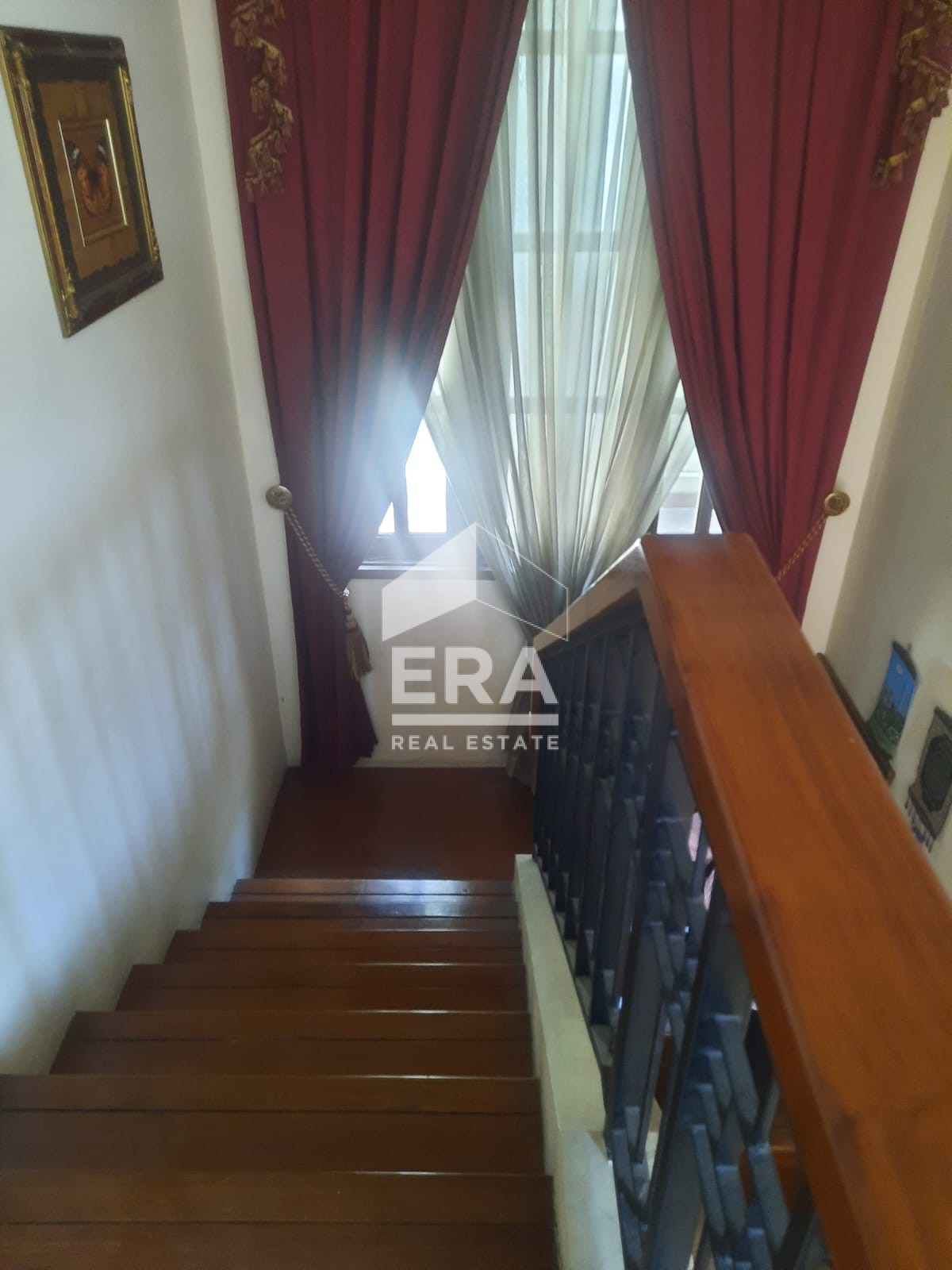 interior 8