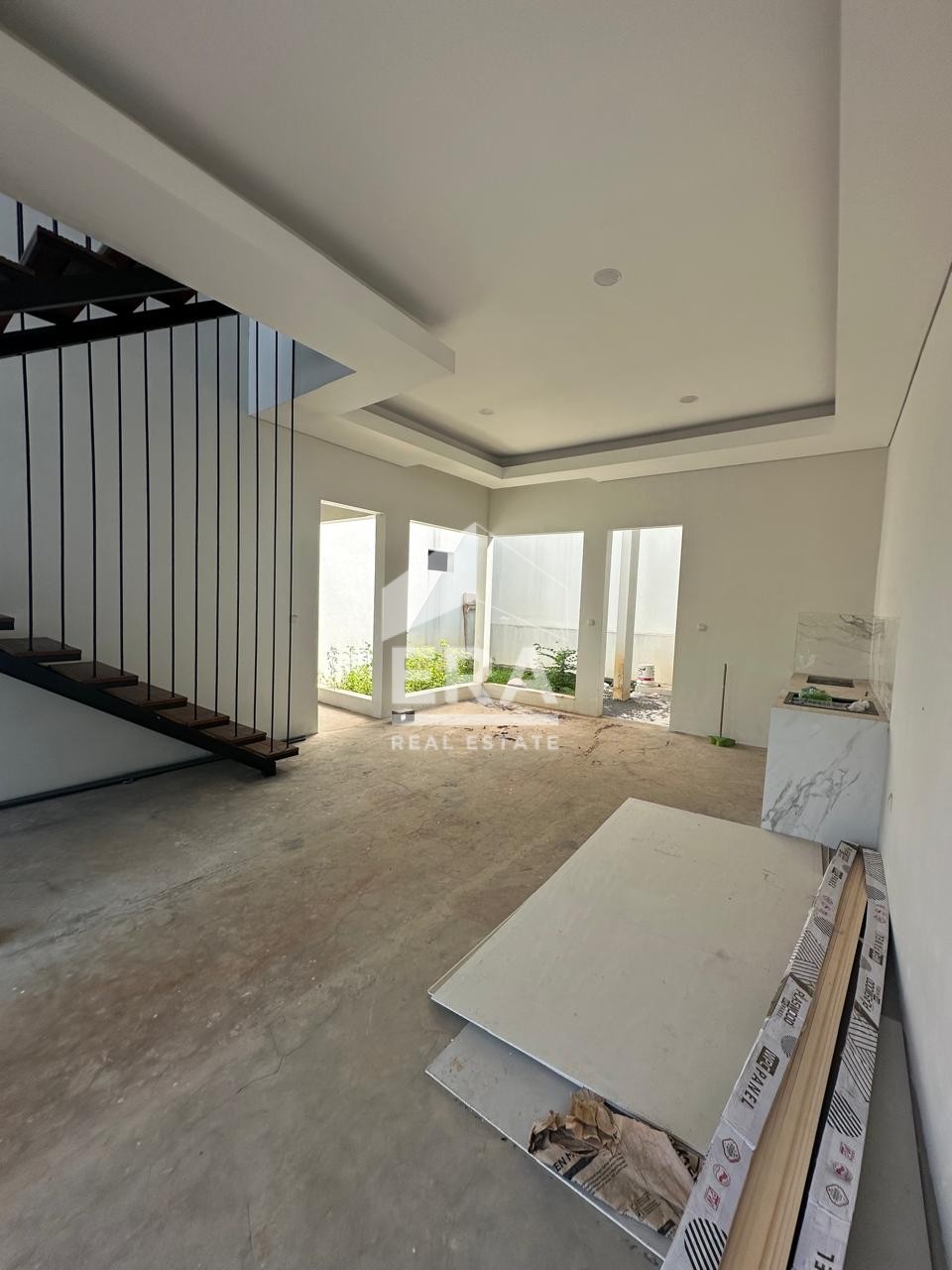 interior 6