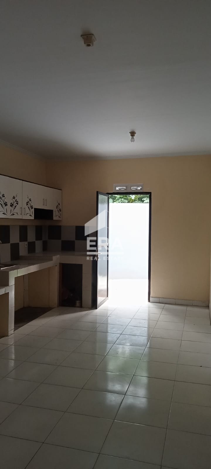 interior 8