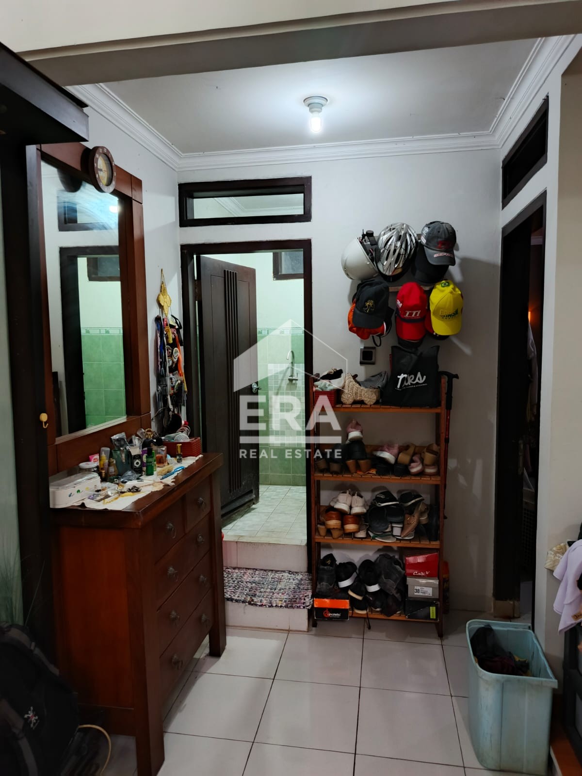 interior 6