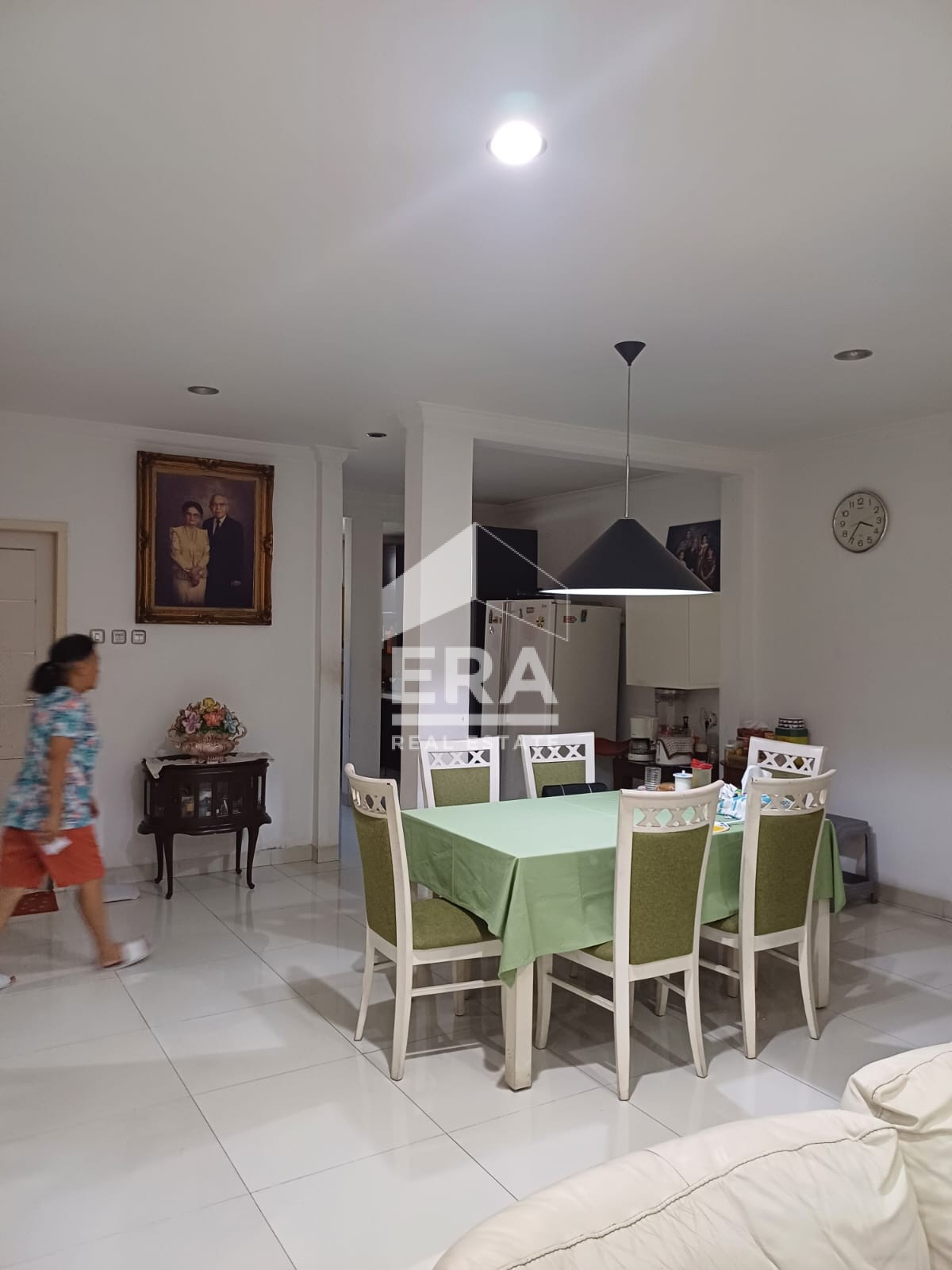 interior 6