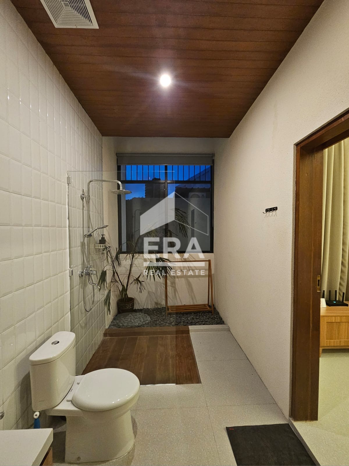interior 6