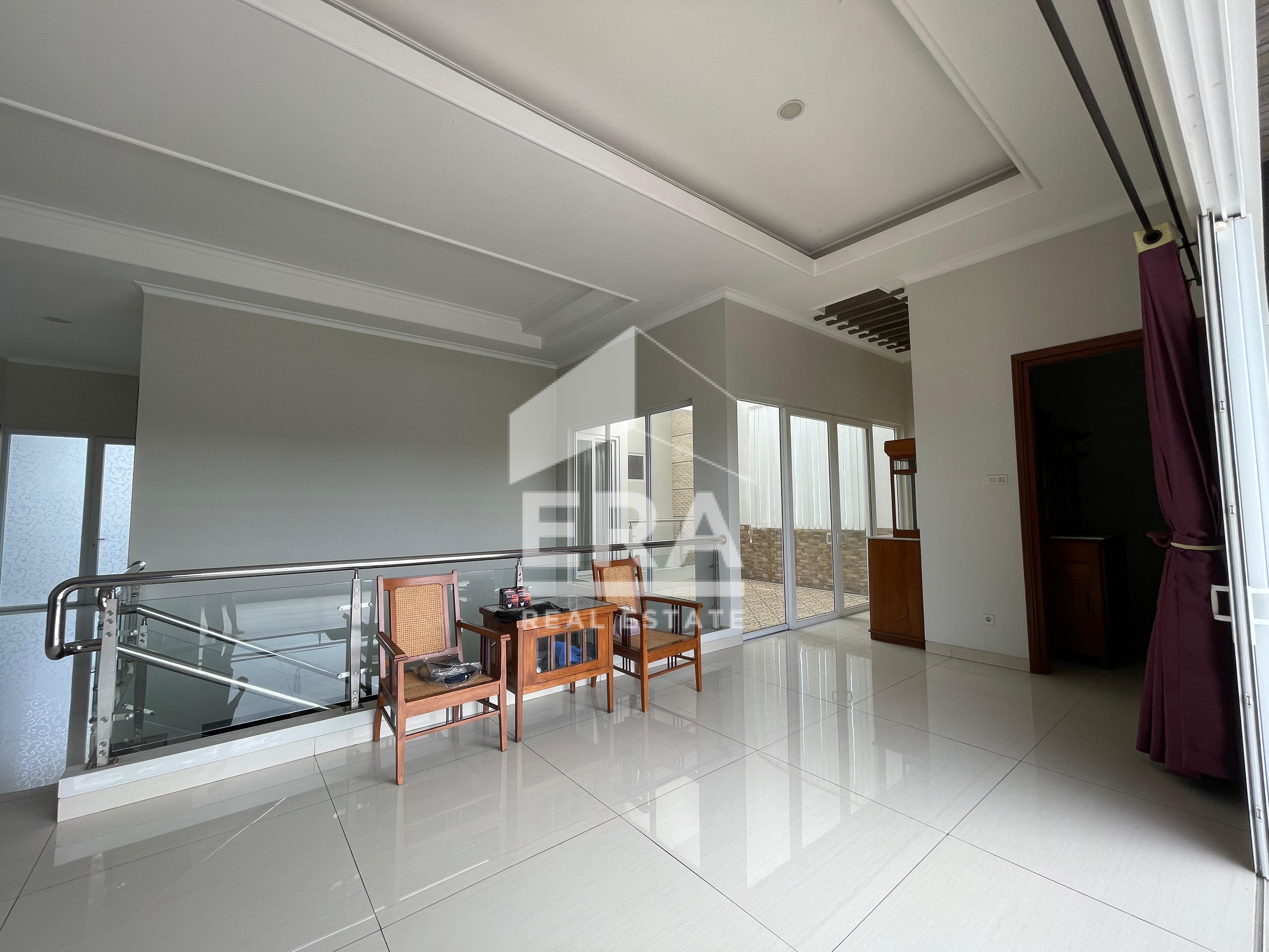 interior 6
