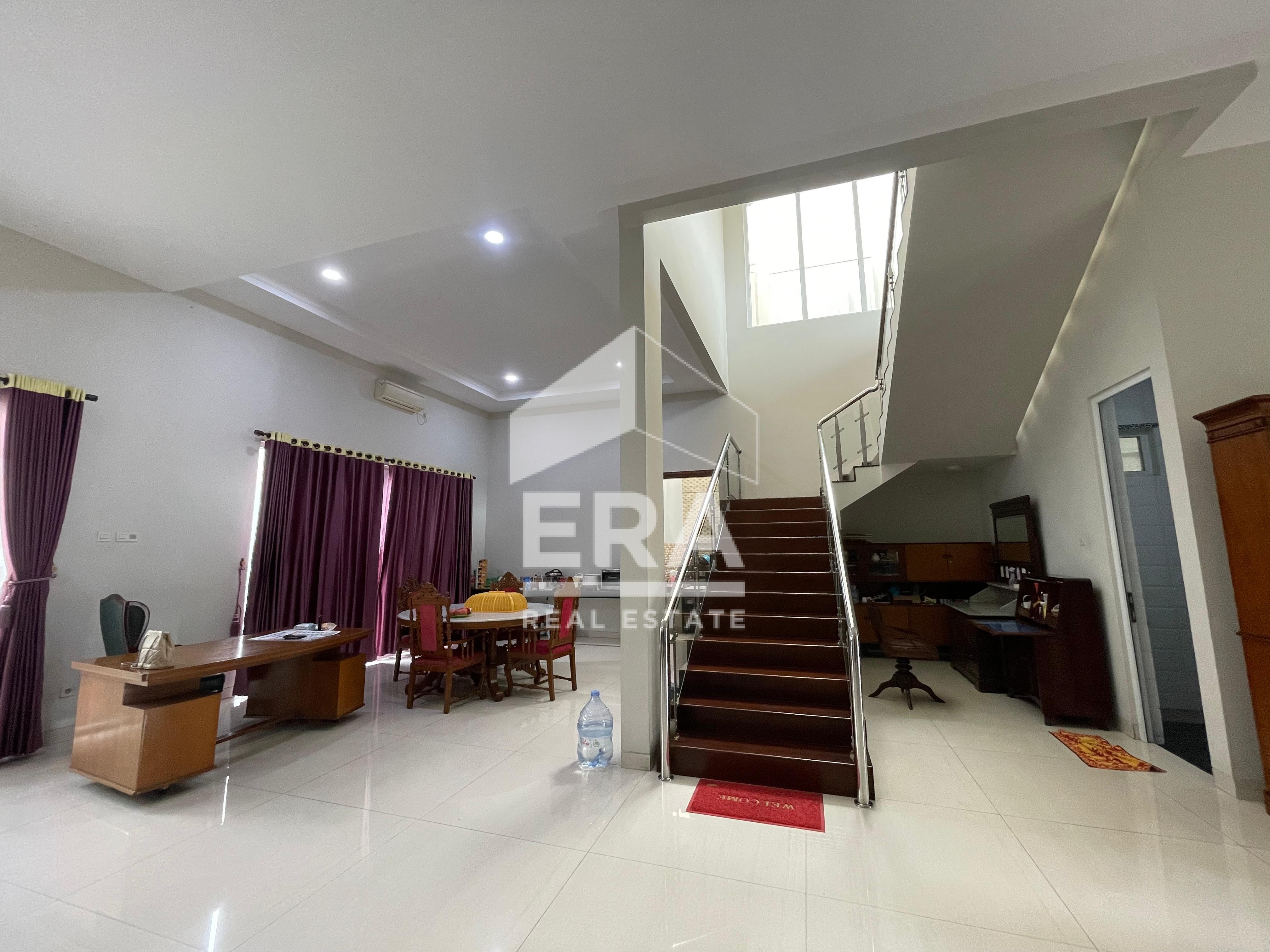 interior 10