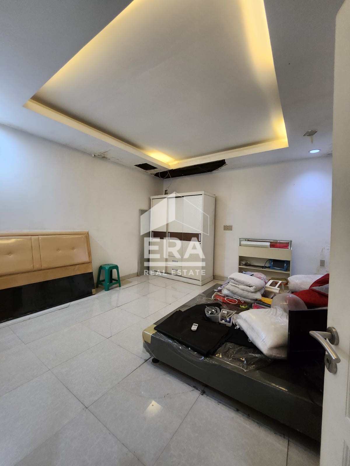 interior 10