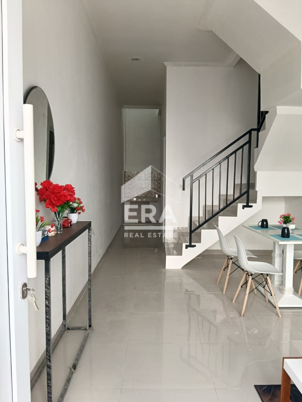 interior 8