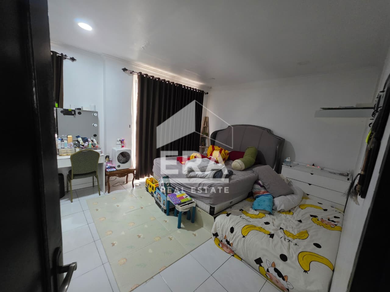 interior 6