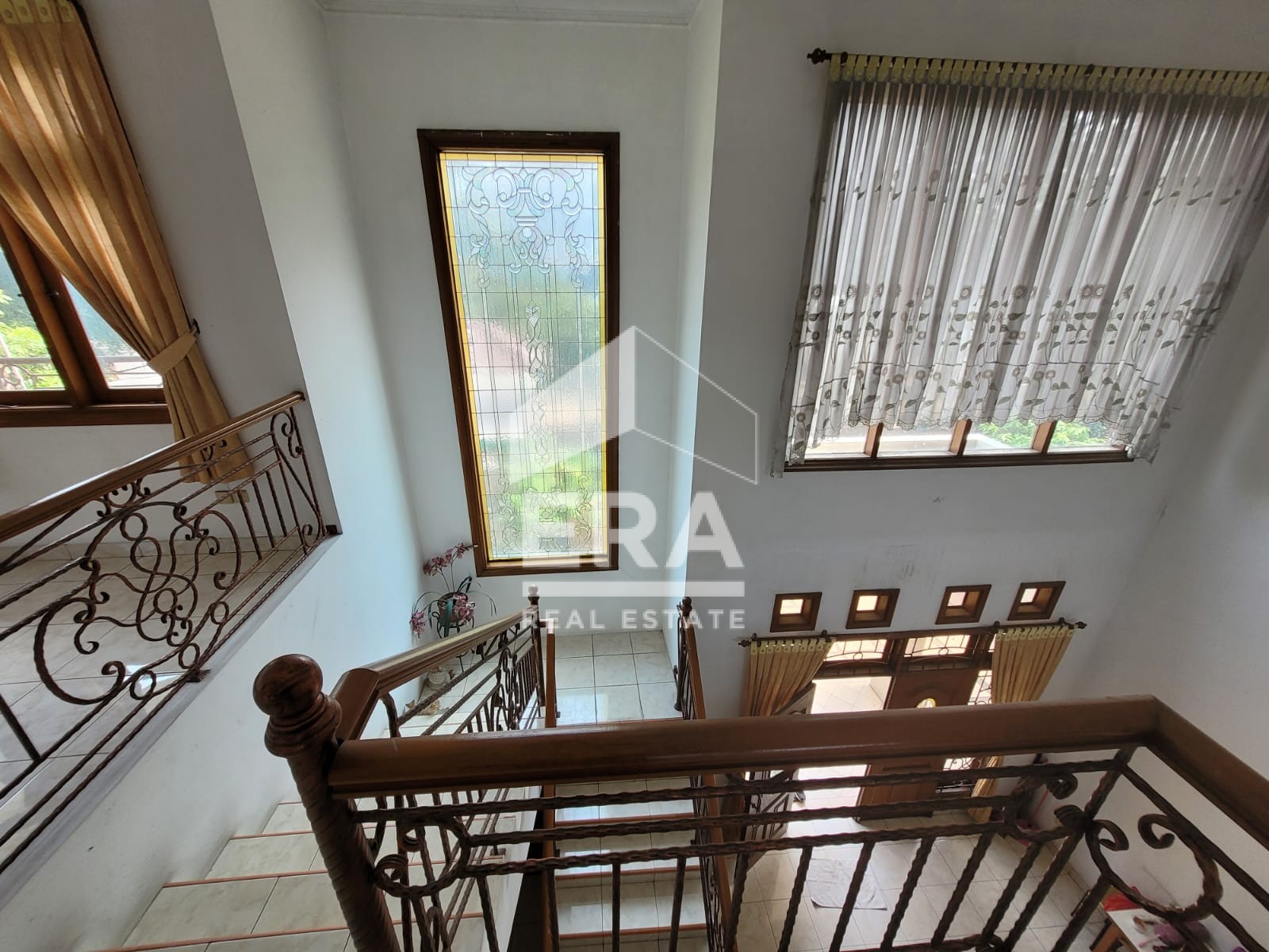 interior 13