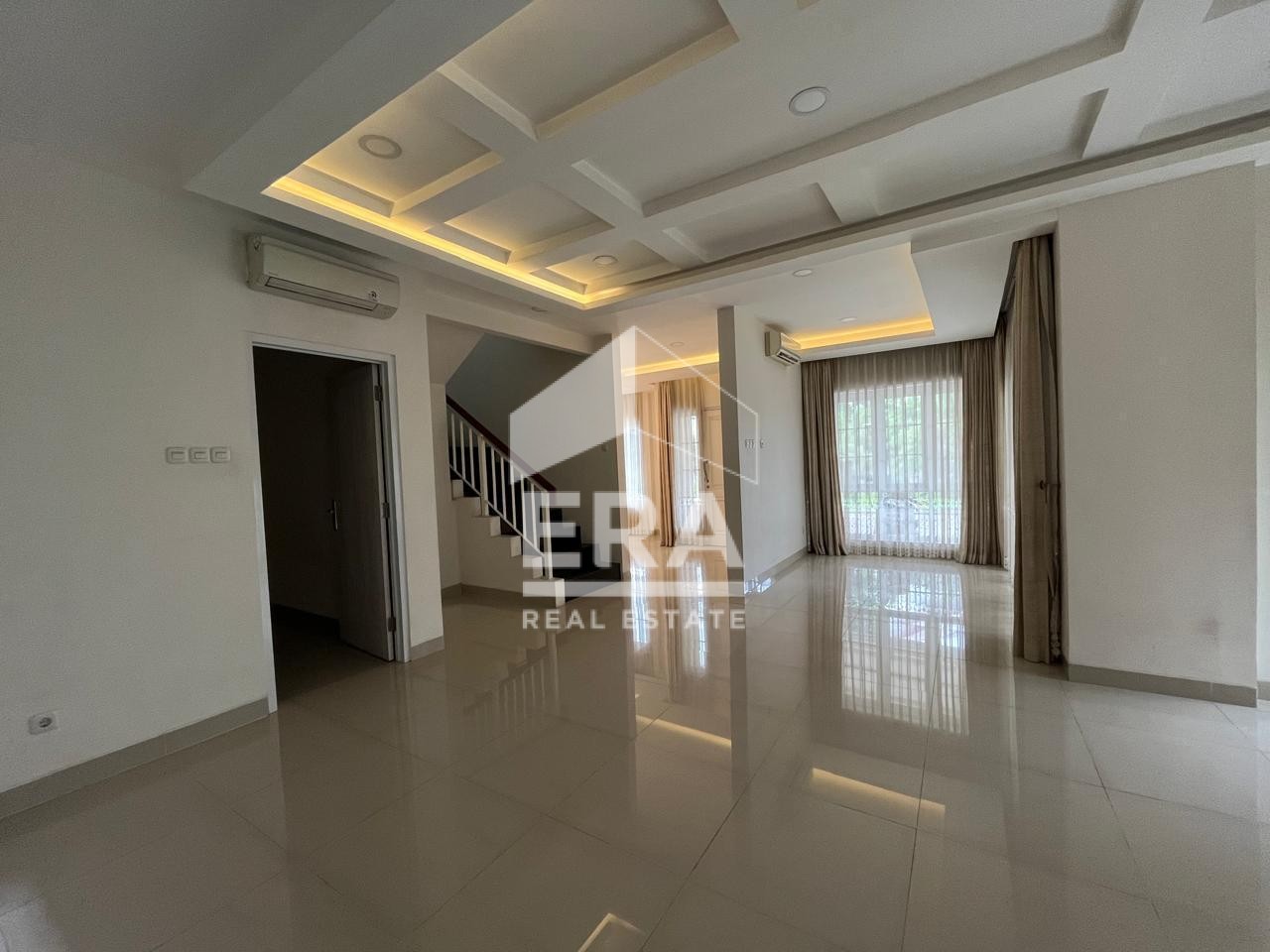interior 10