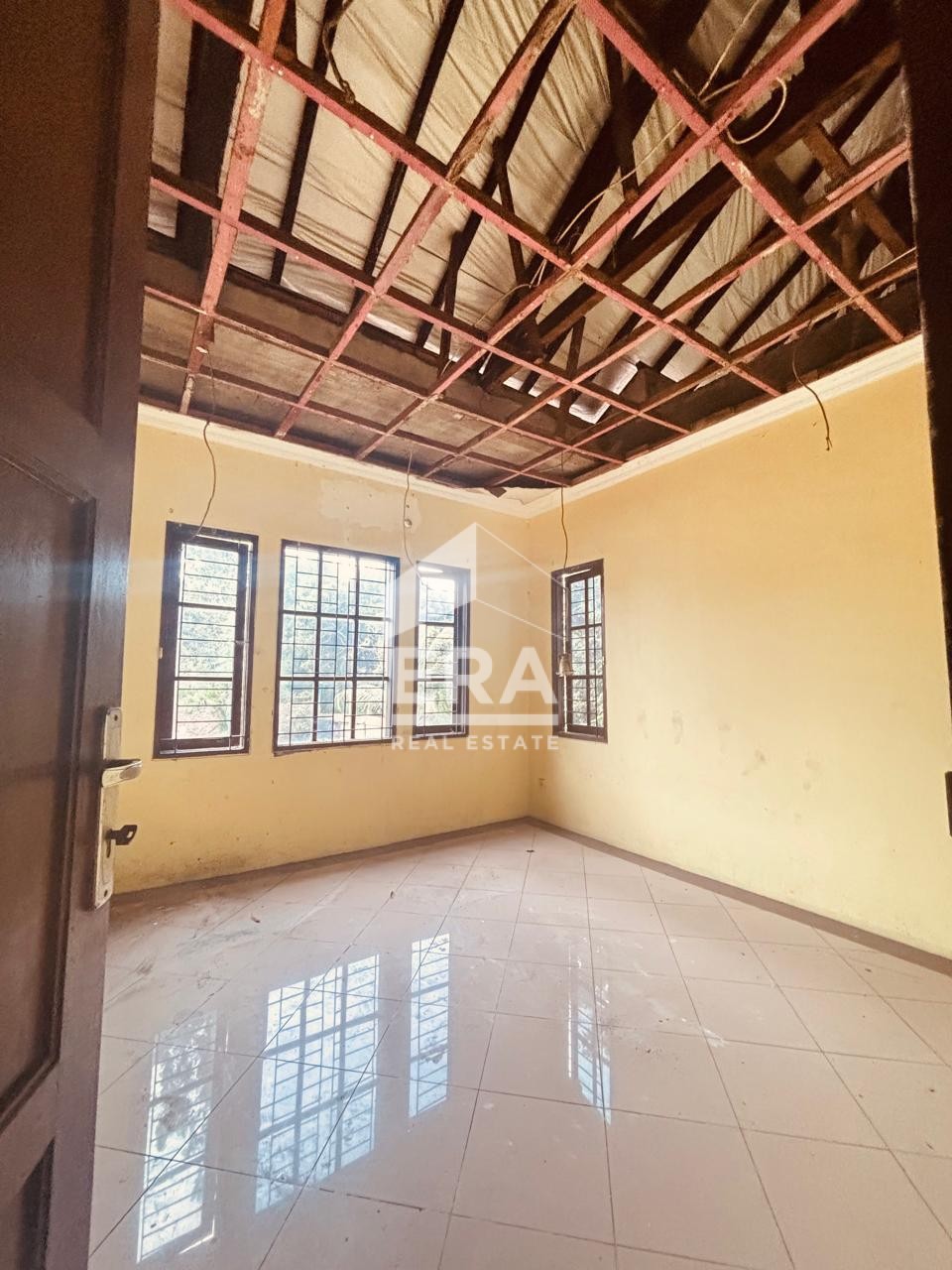 interior 9