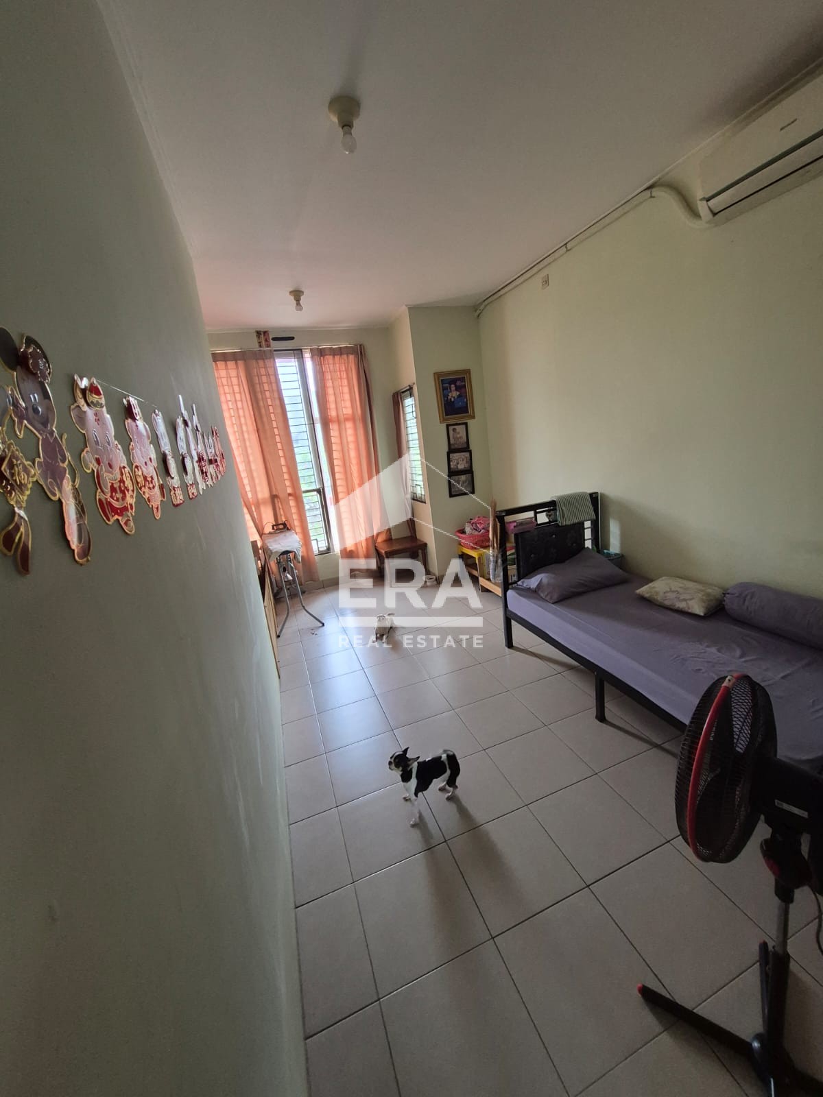interior 8
