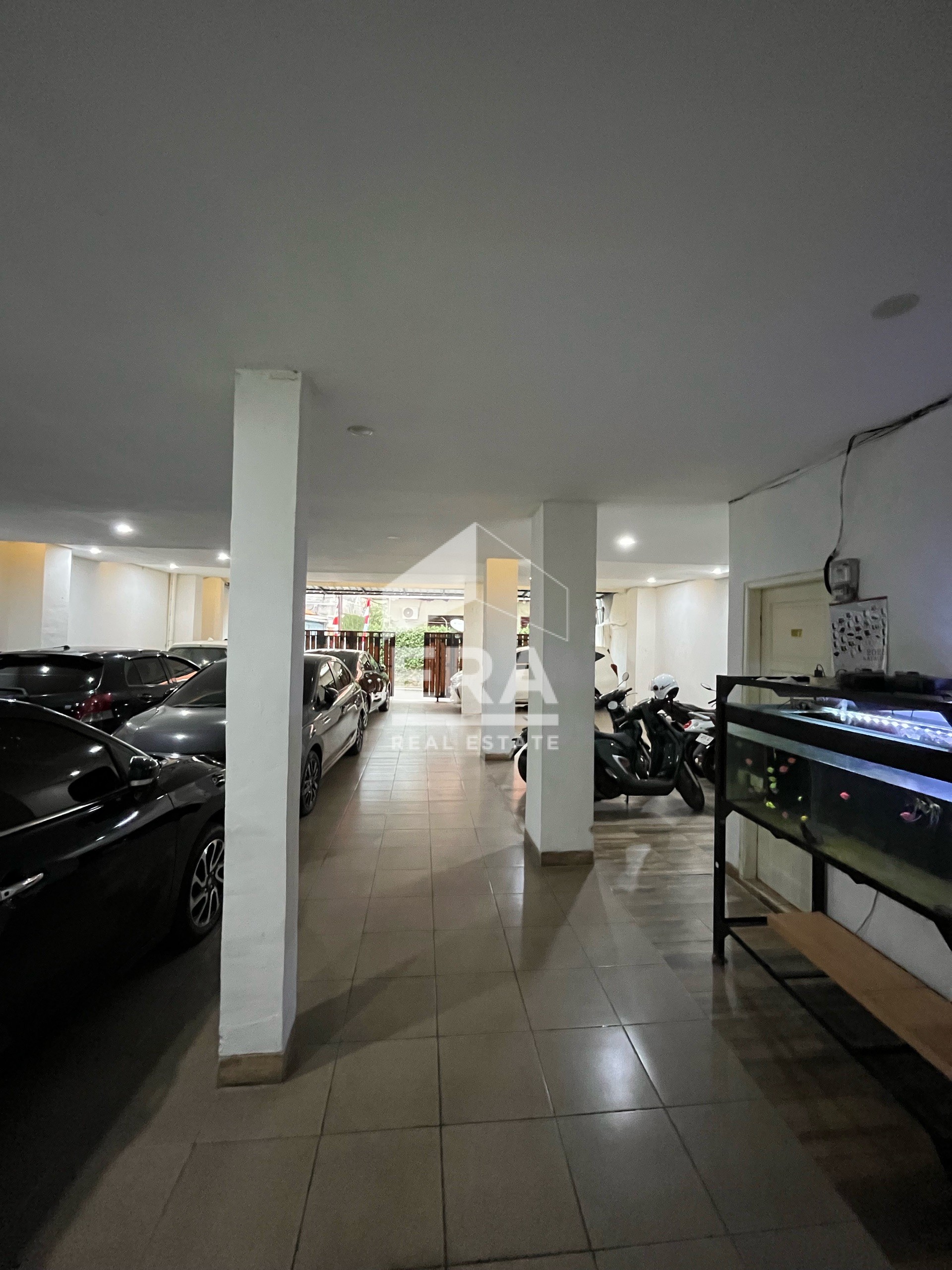 interior 4