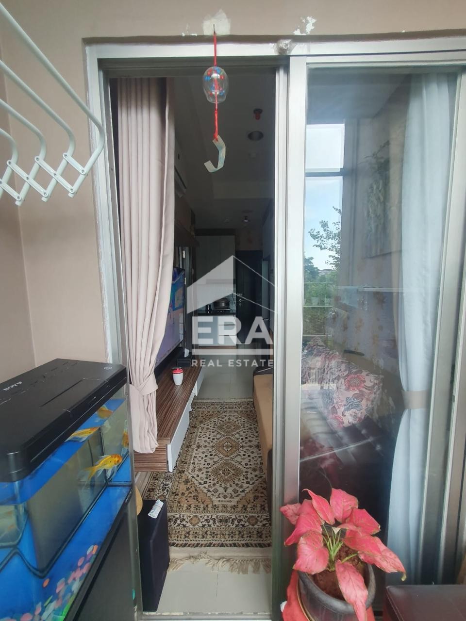 interior 8