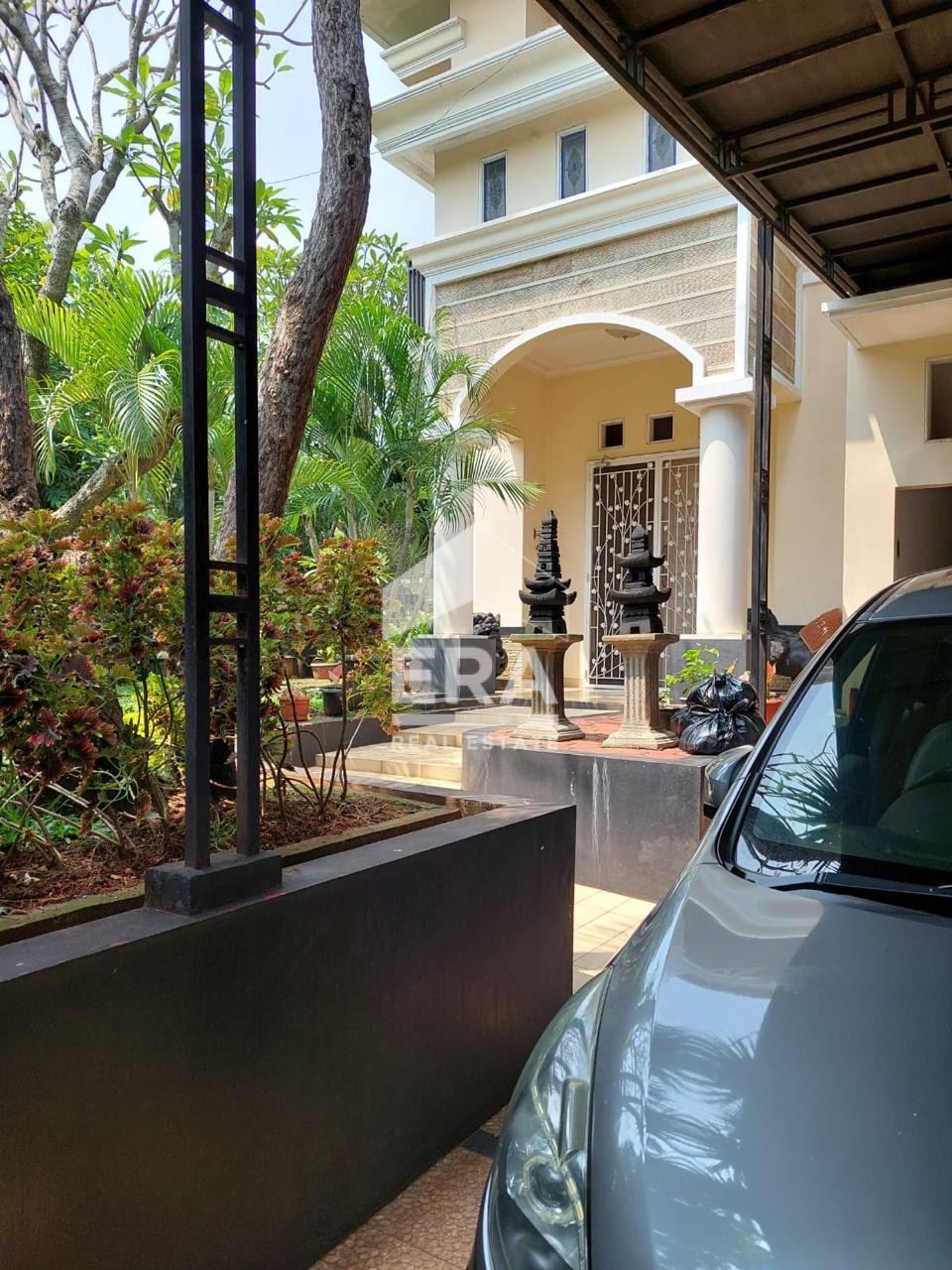 interior 2