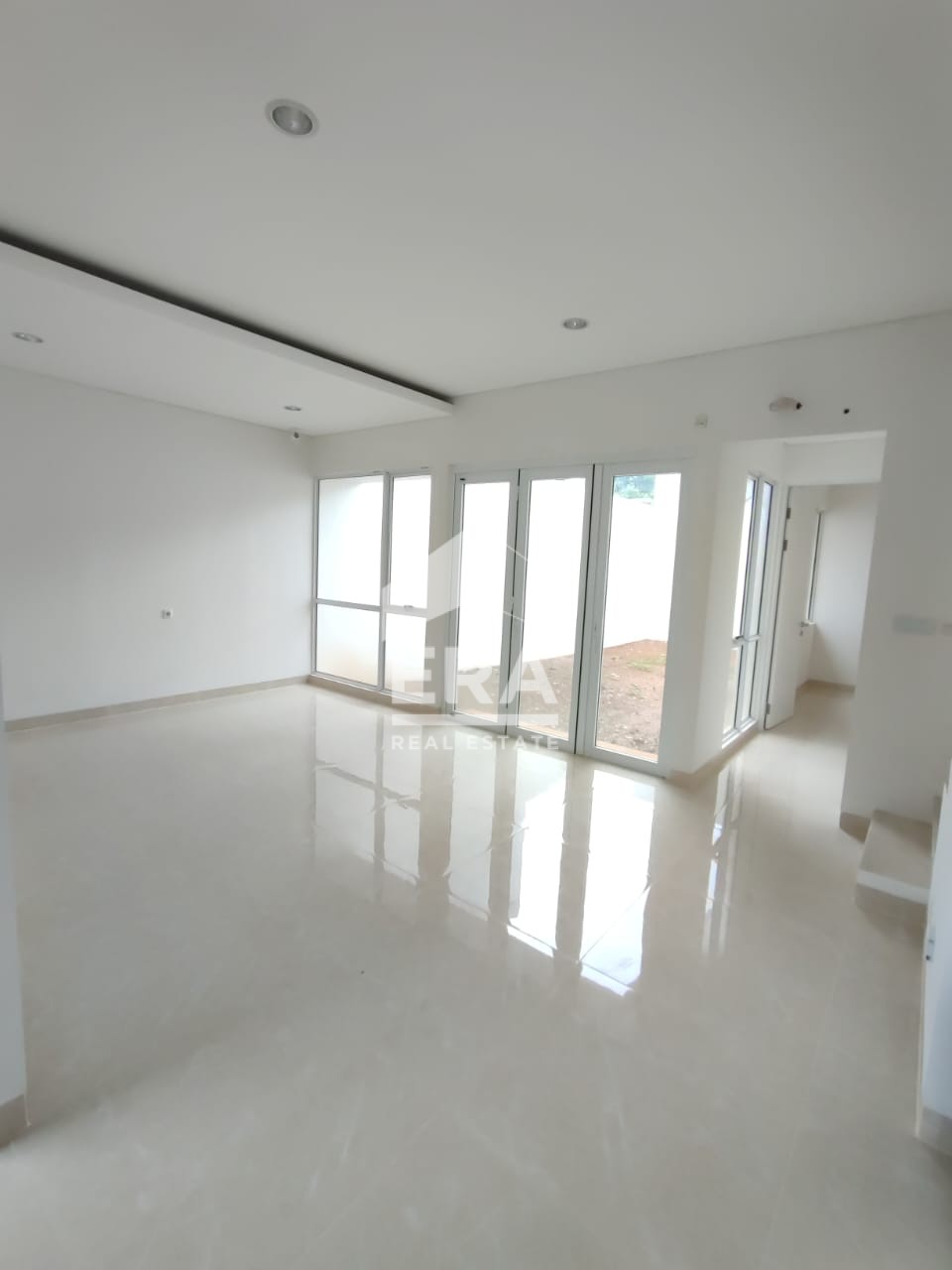 interior 8