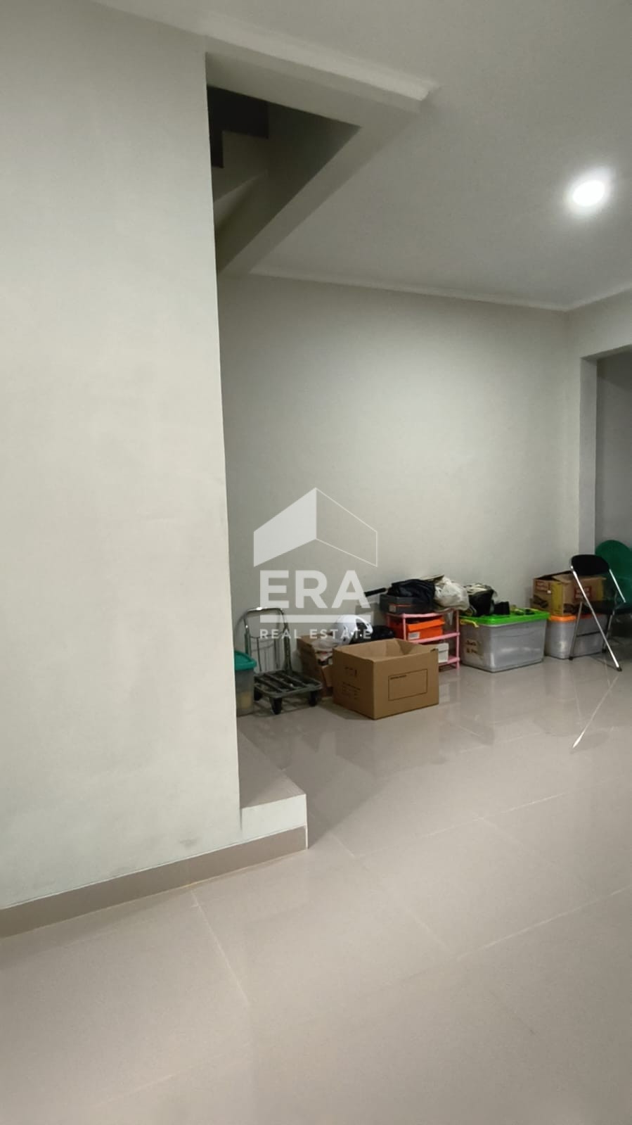 interior 8