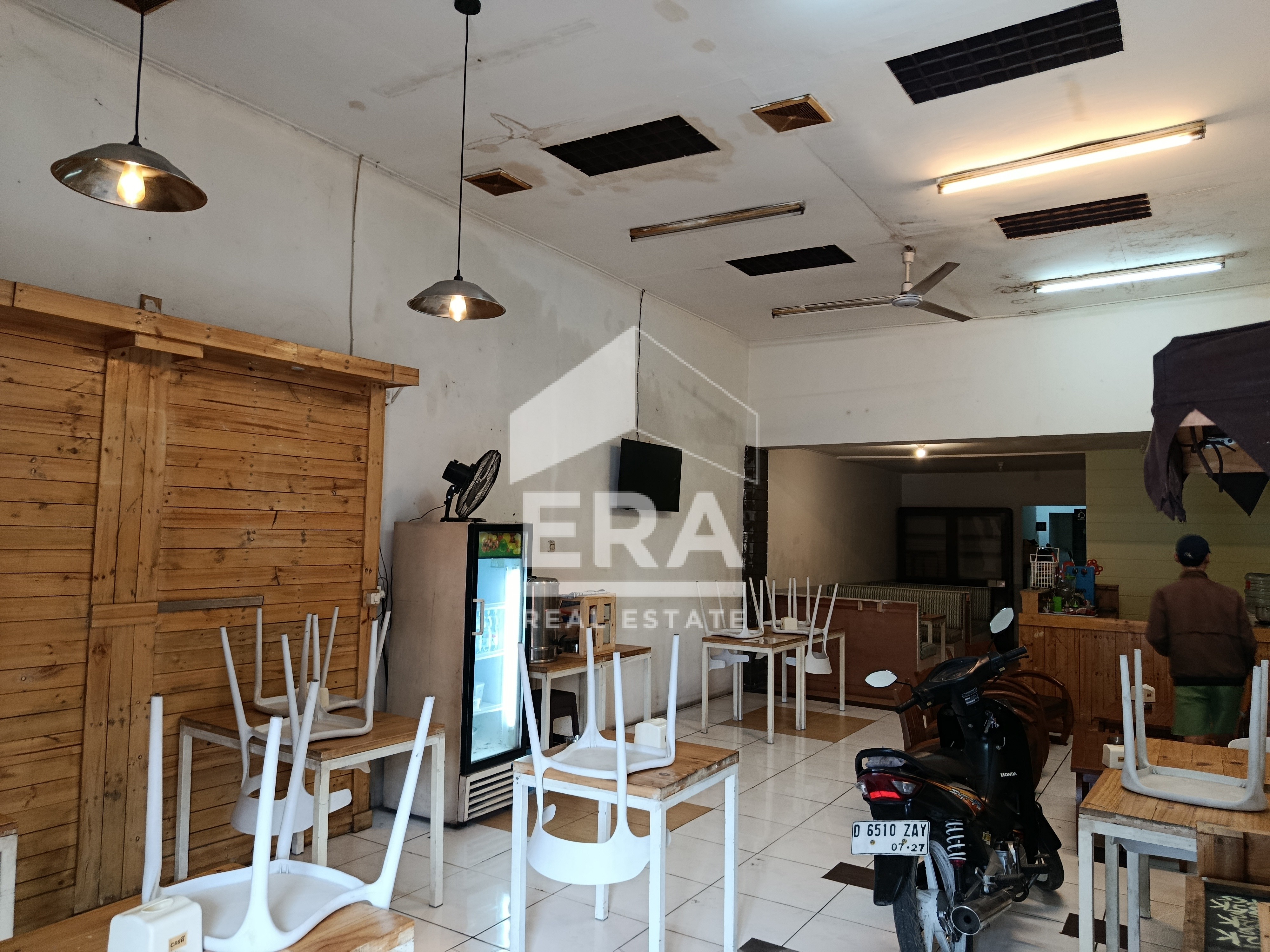 interior 11