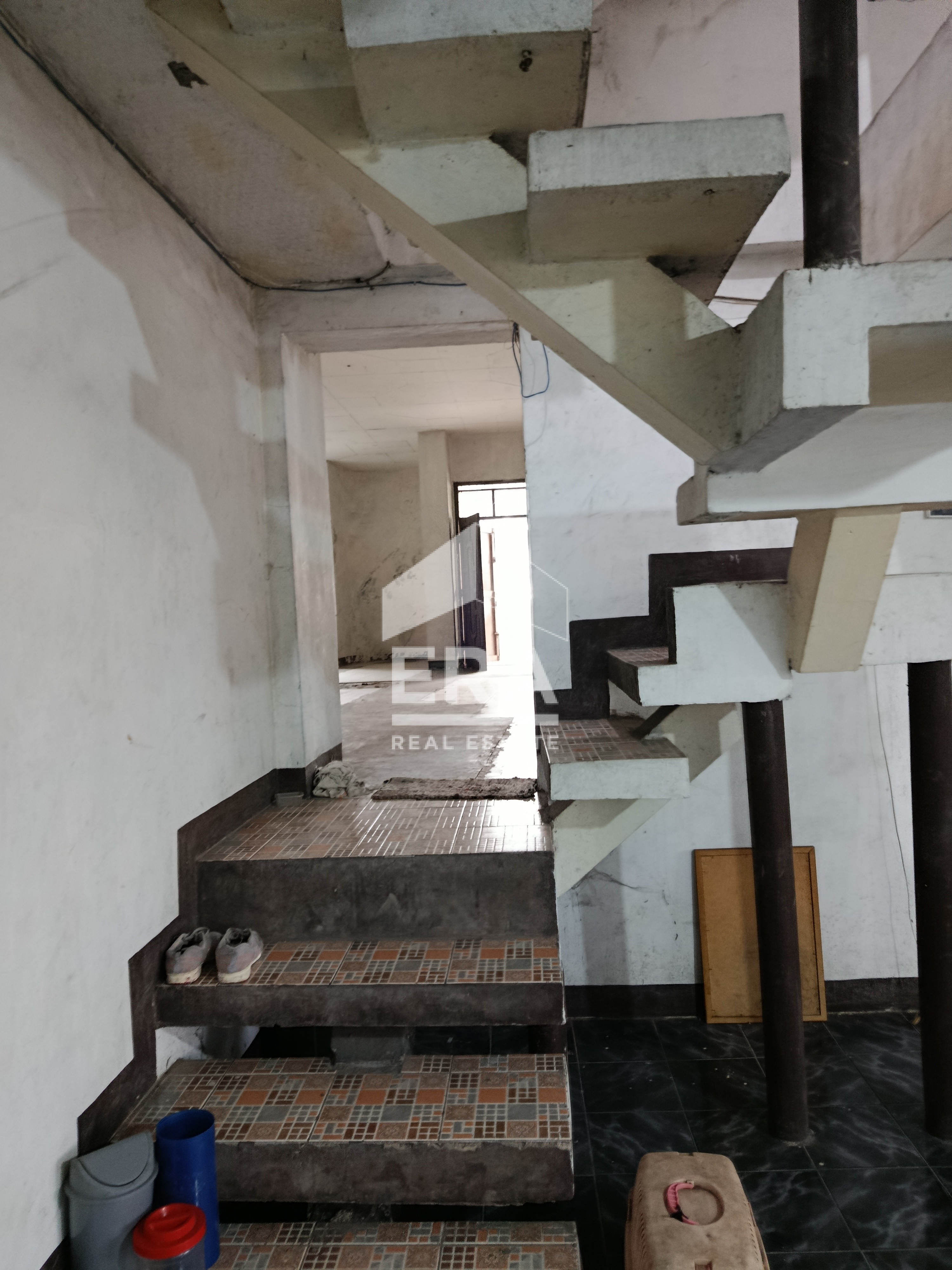 interior 12