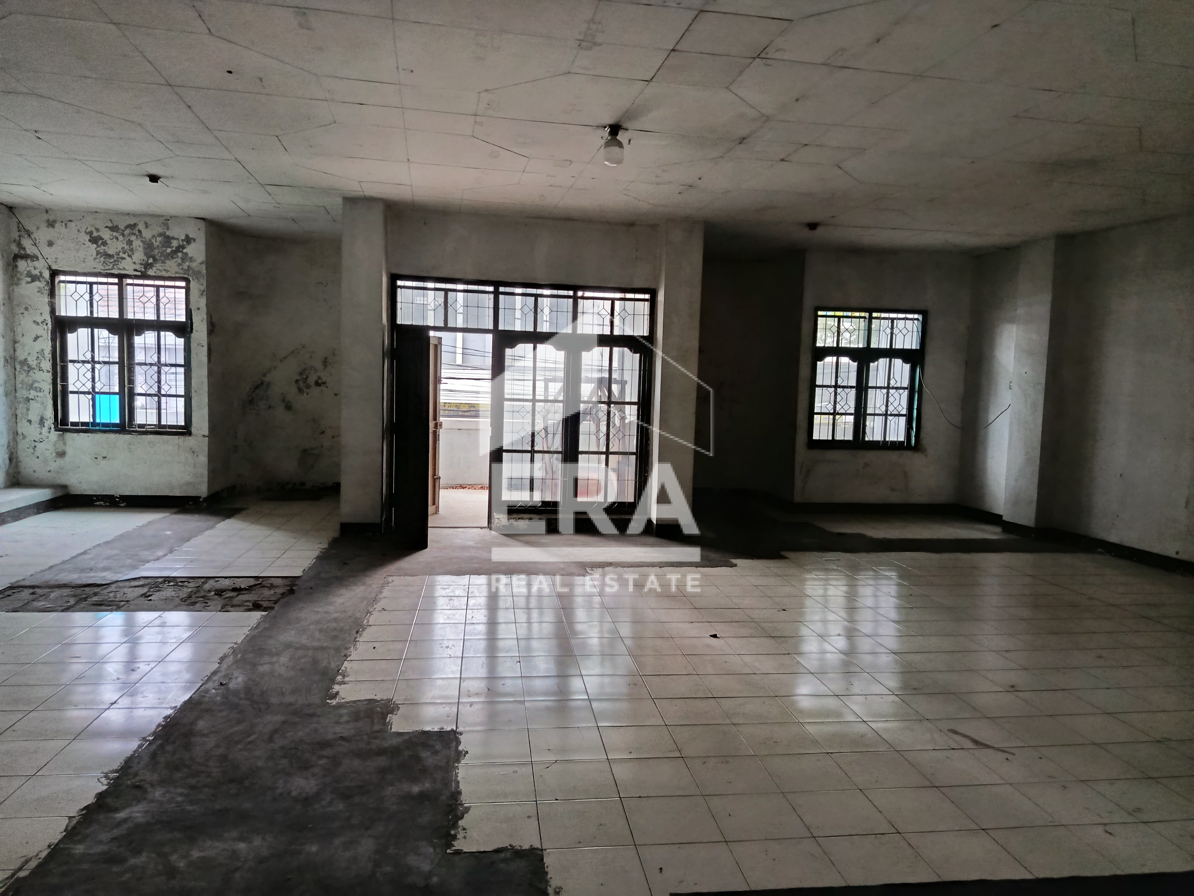 interior 11