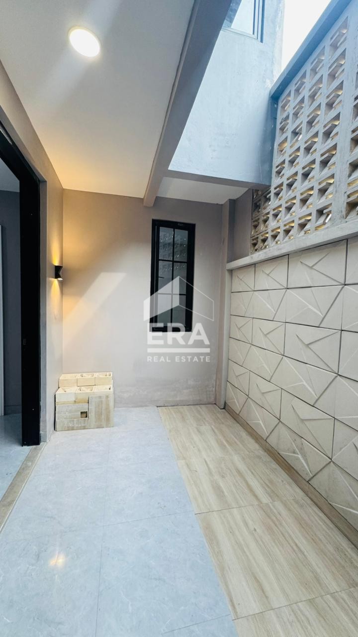 interior 6