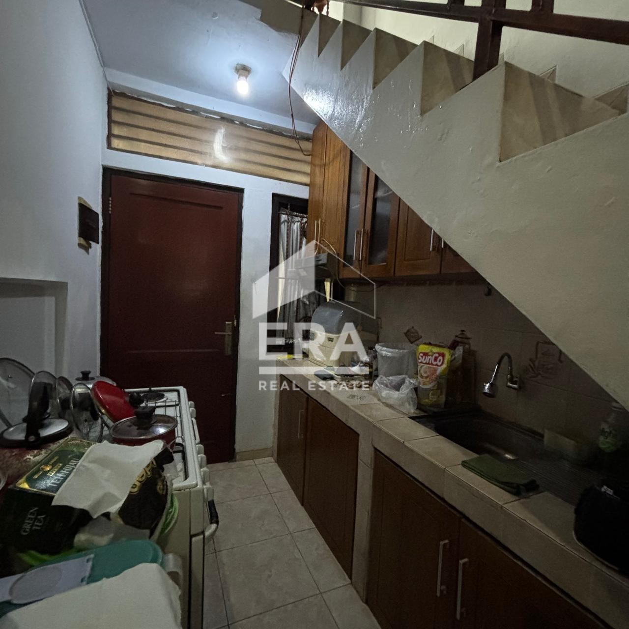 interior 8