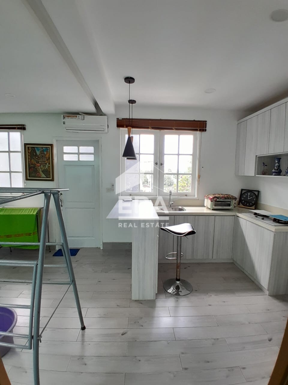 interior 6