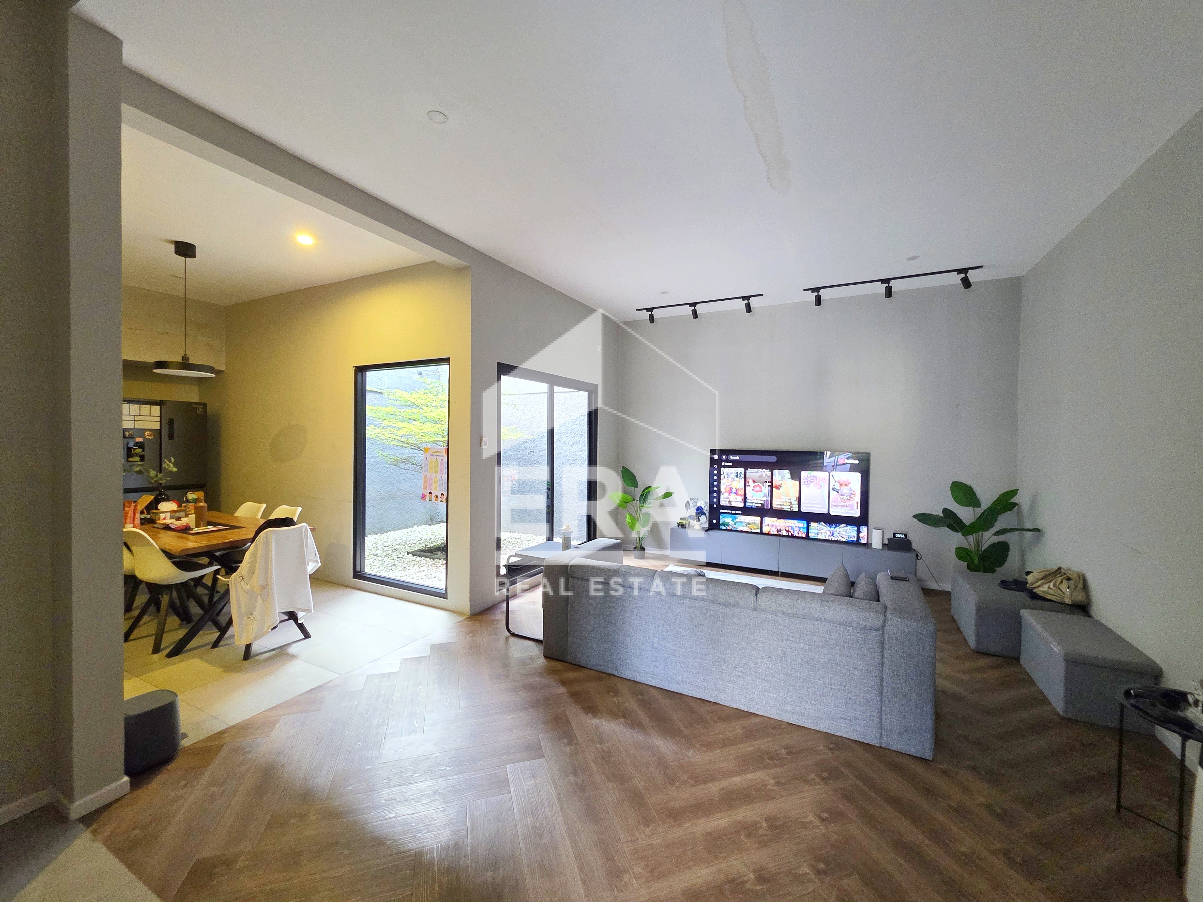 interior 9