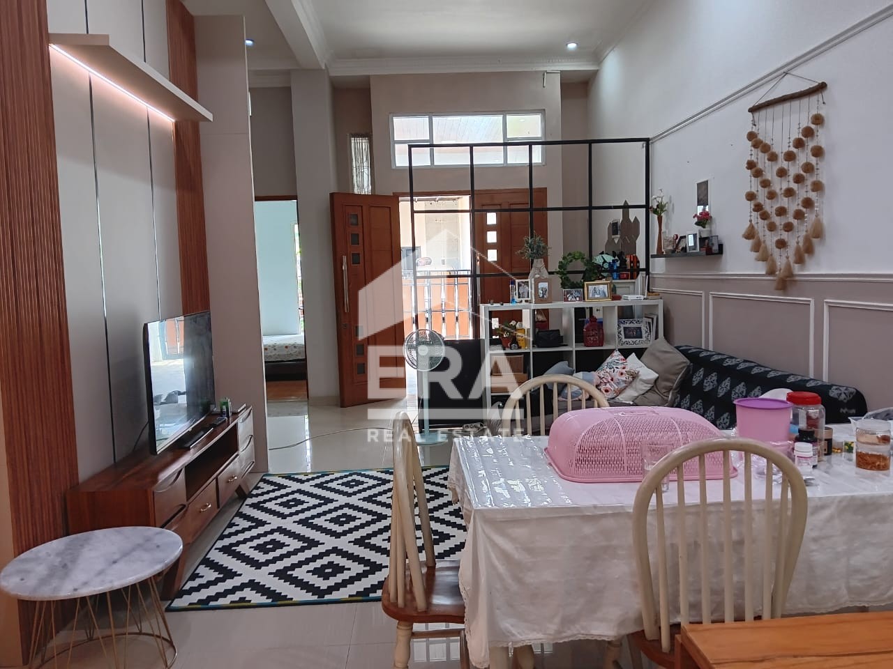 interior 9