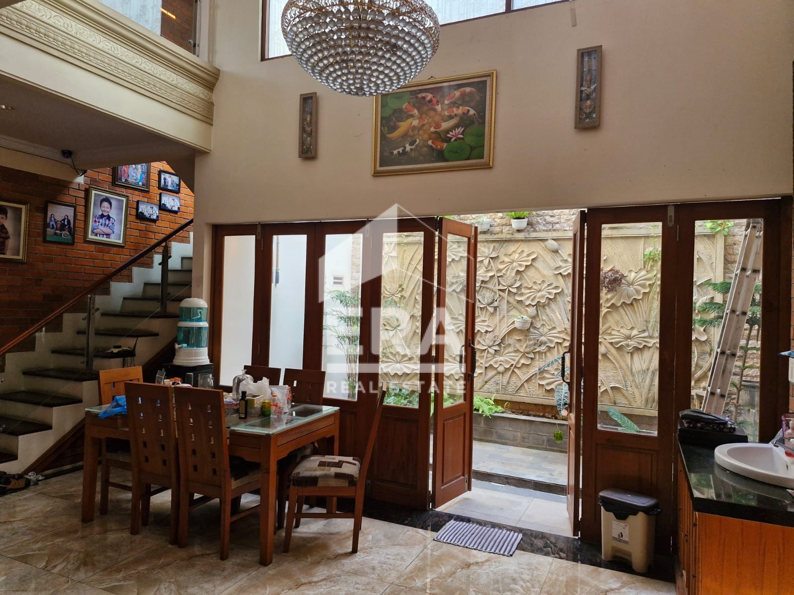 interior 5