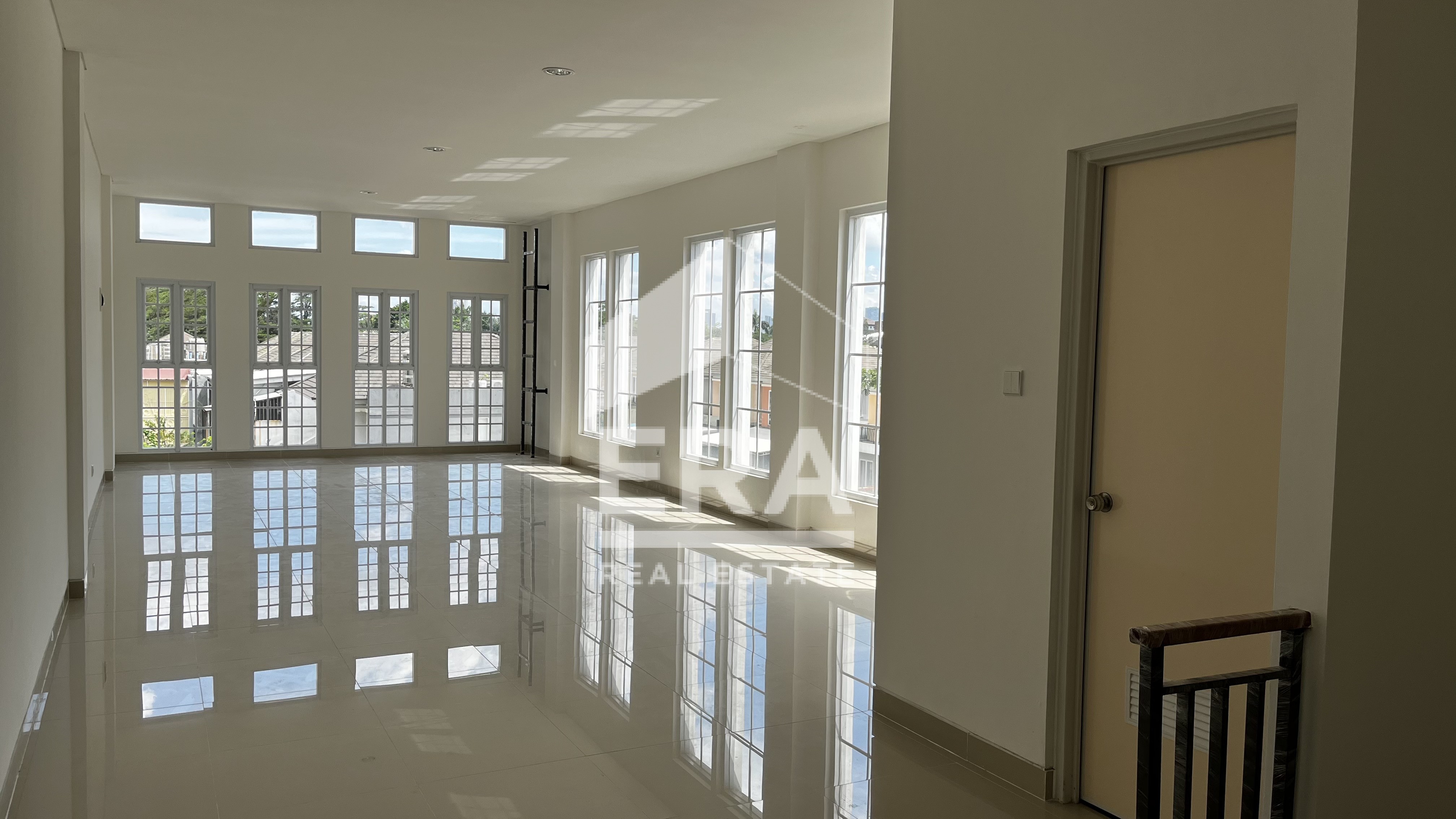 interior 14