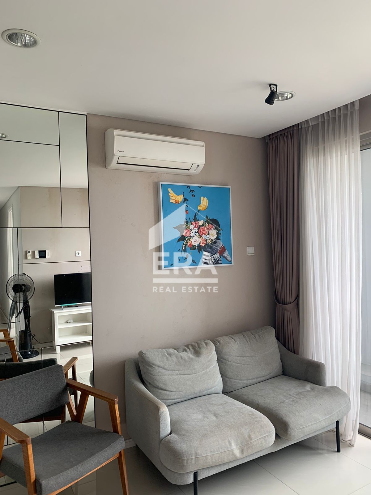 interior 6