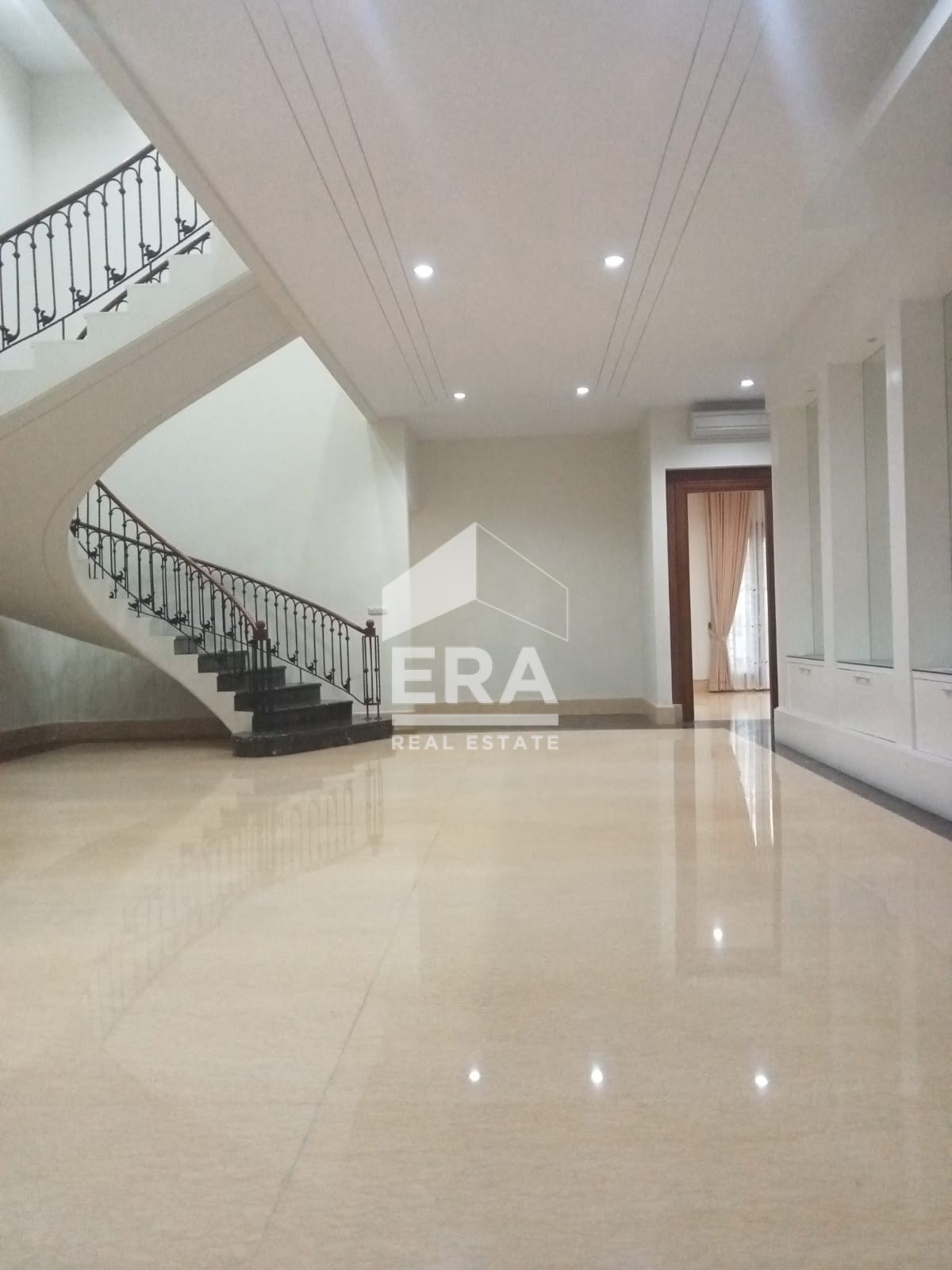 interior 5
