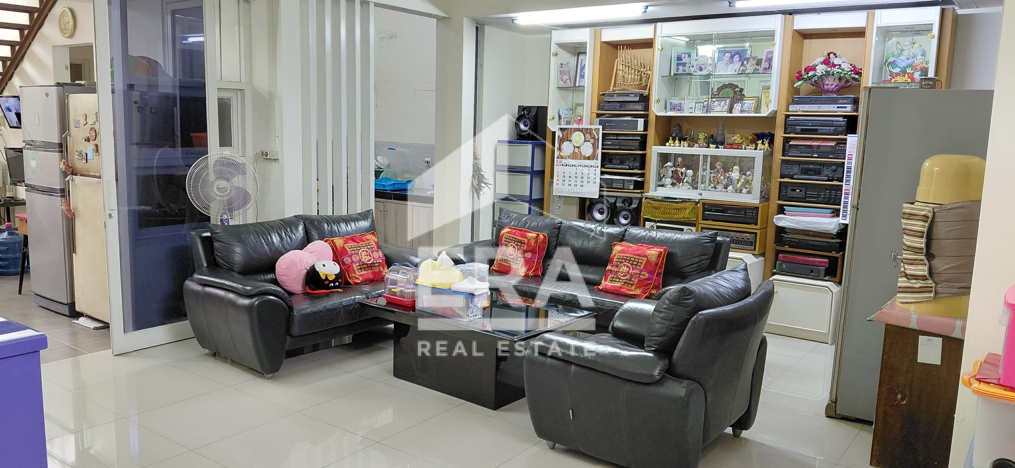 interior 6