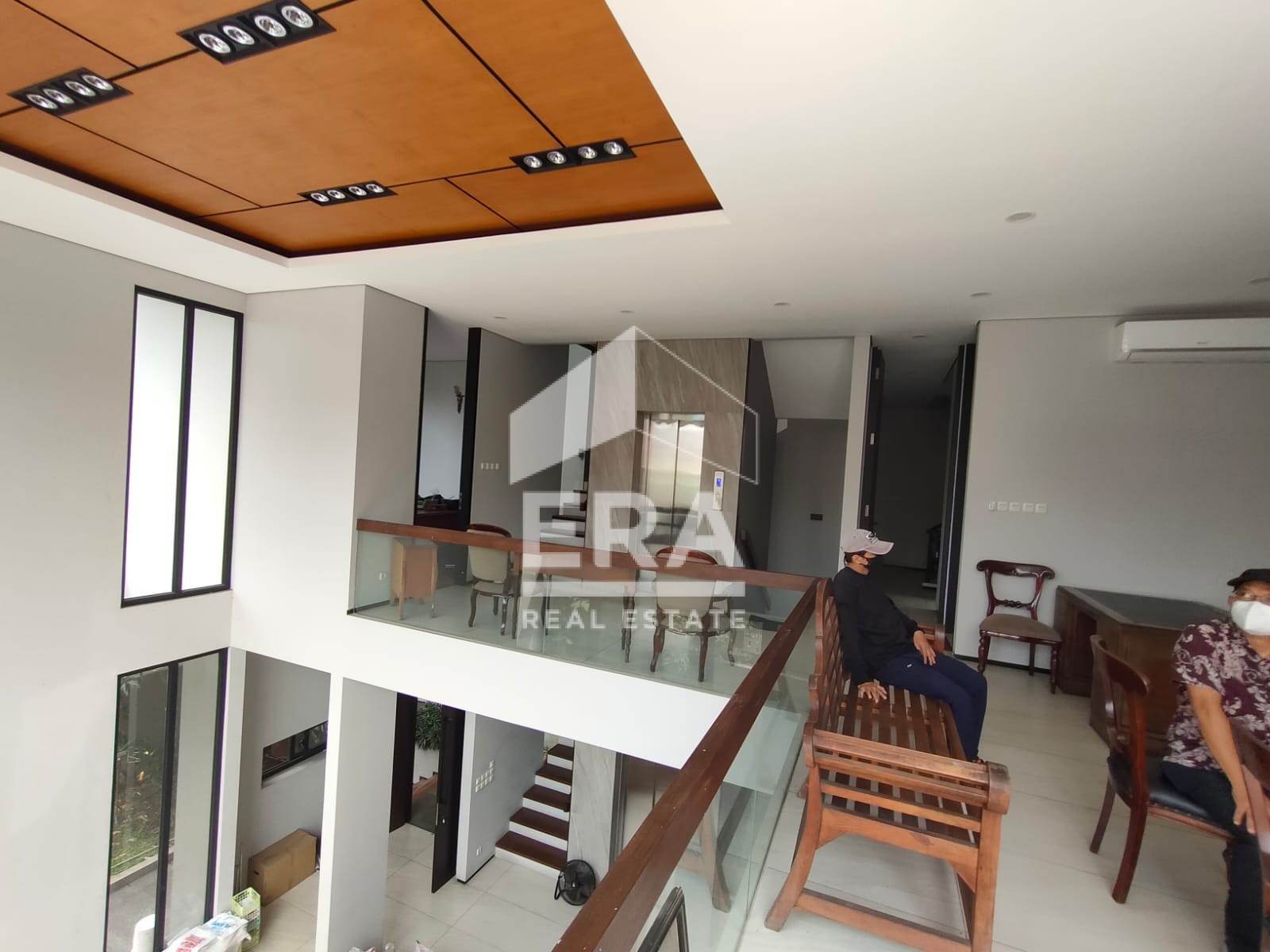 interior 14