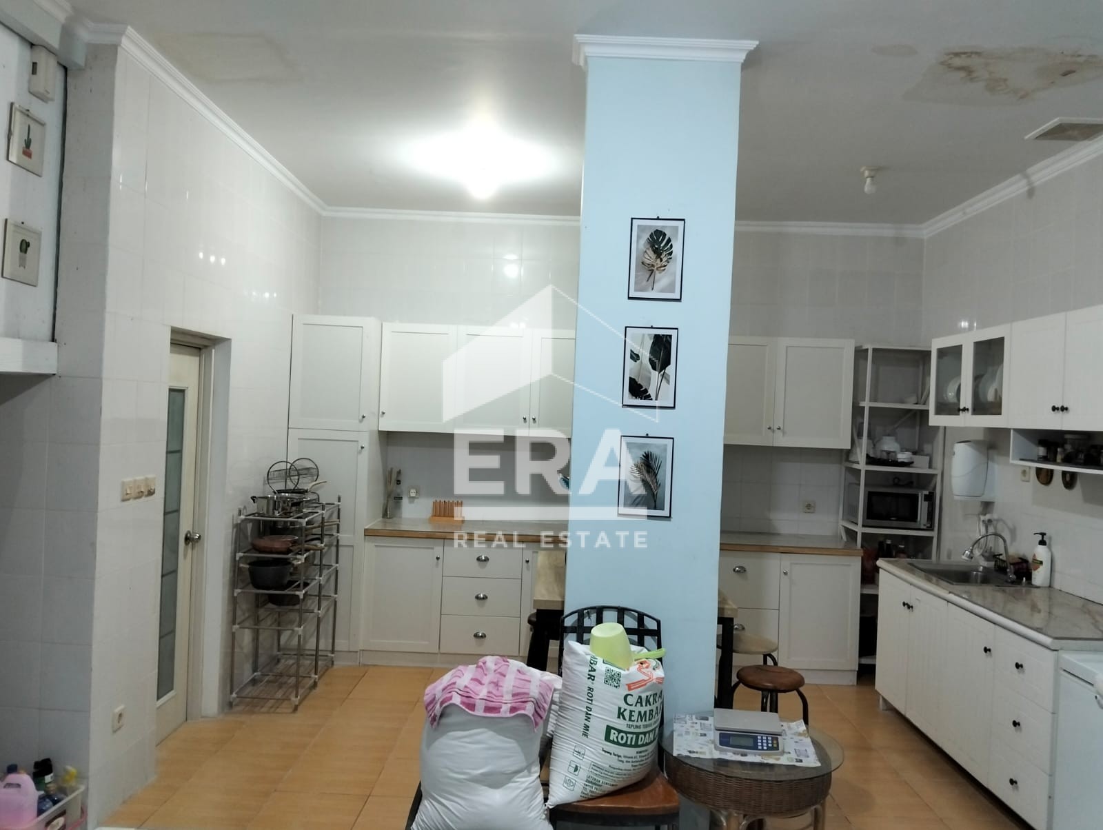 interior 9