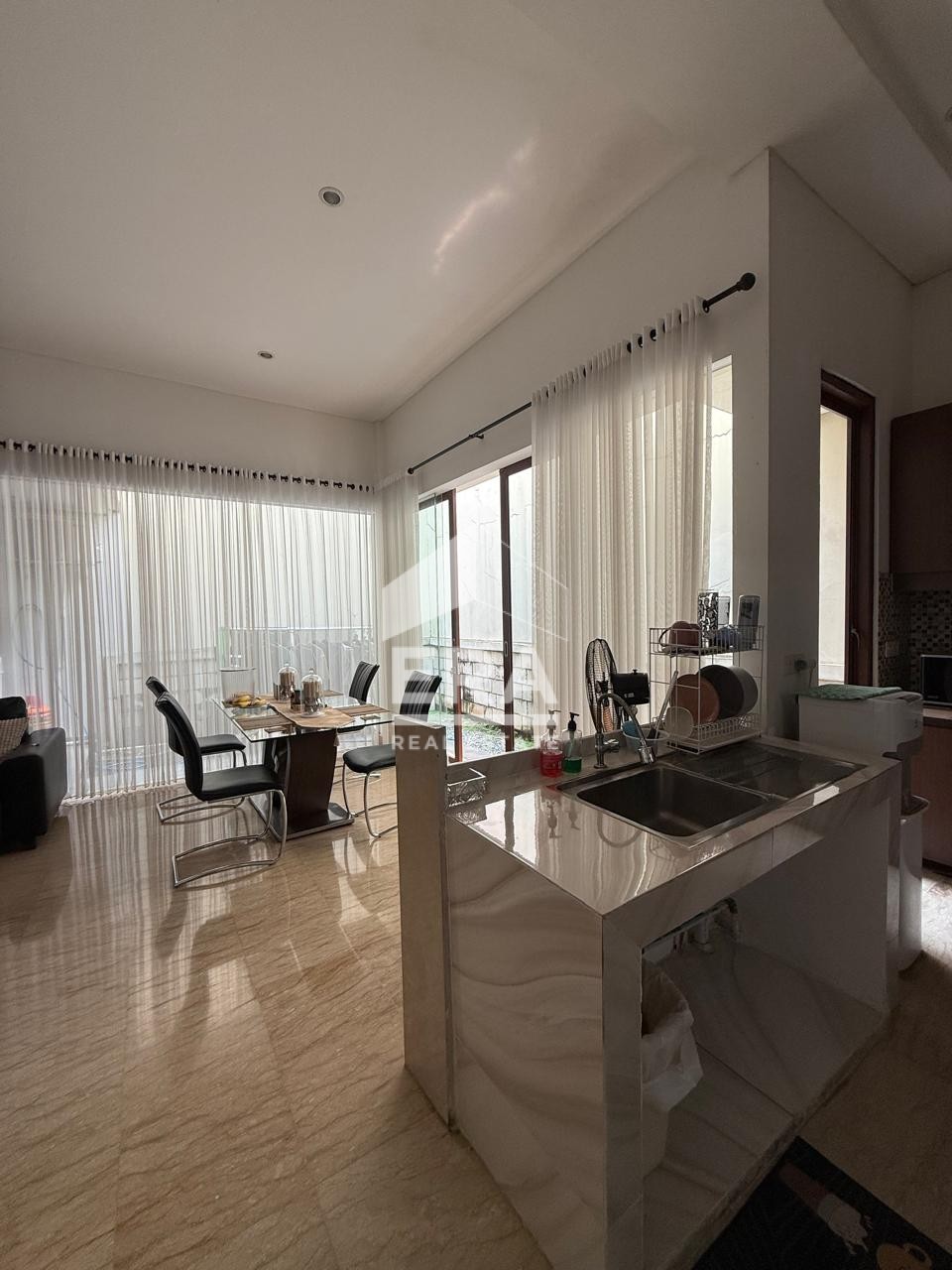 interior 22