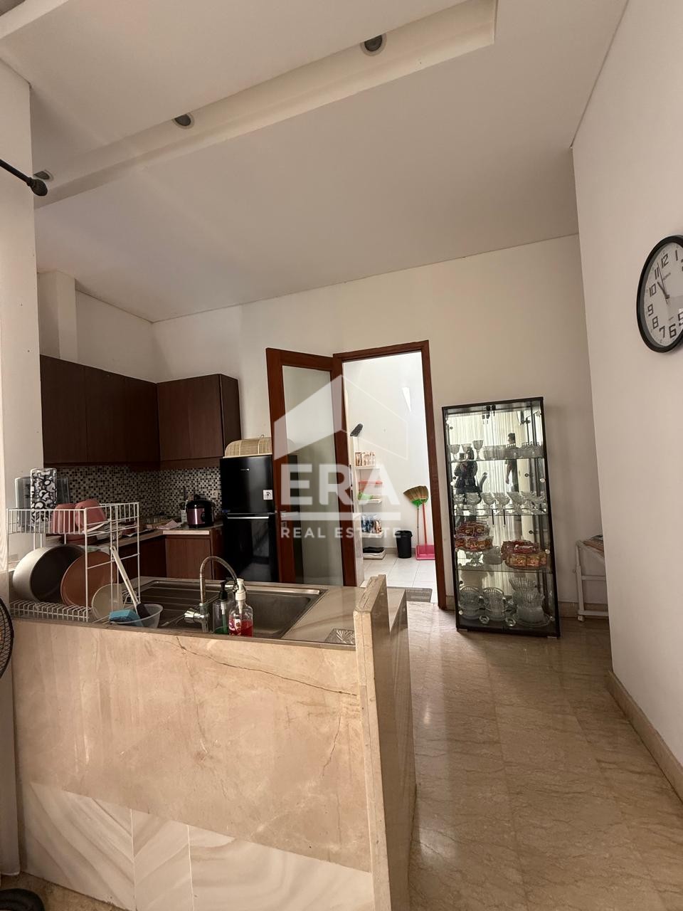 interior 8